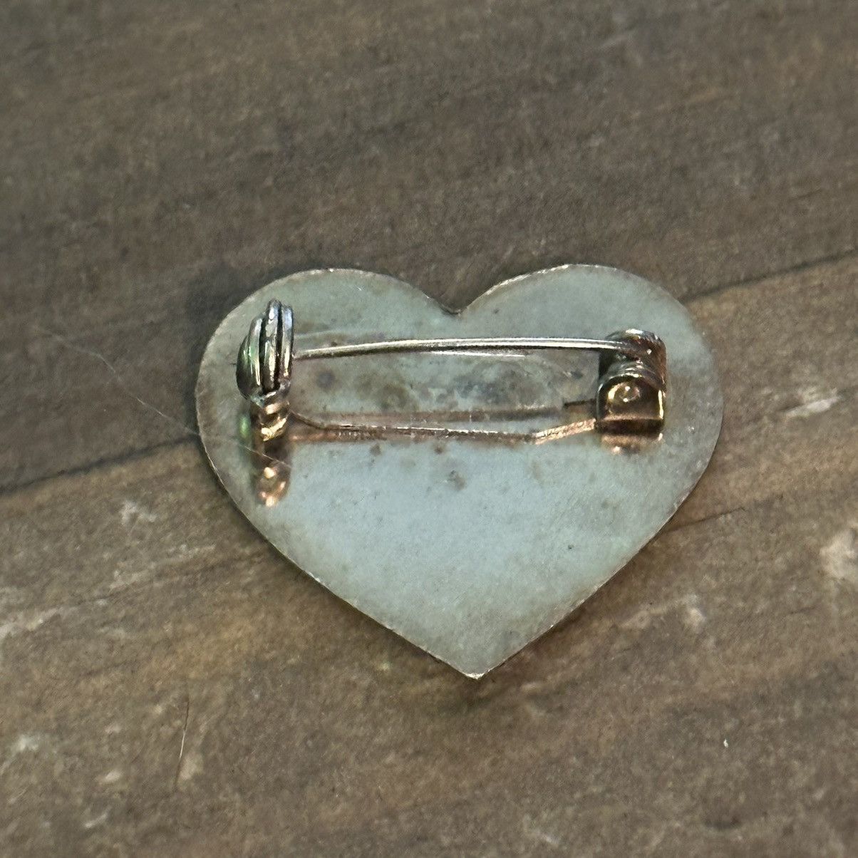 Vintage Vintage rainbow heart brooch Size ONE SIZE - 3 Thumbnail