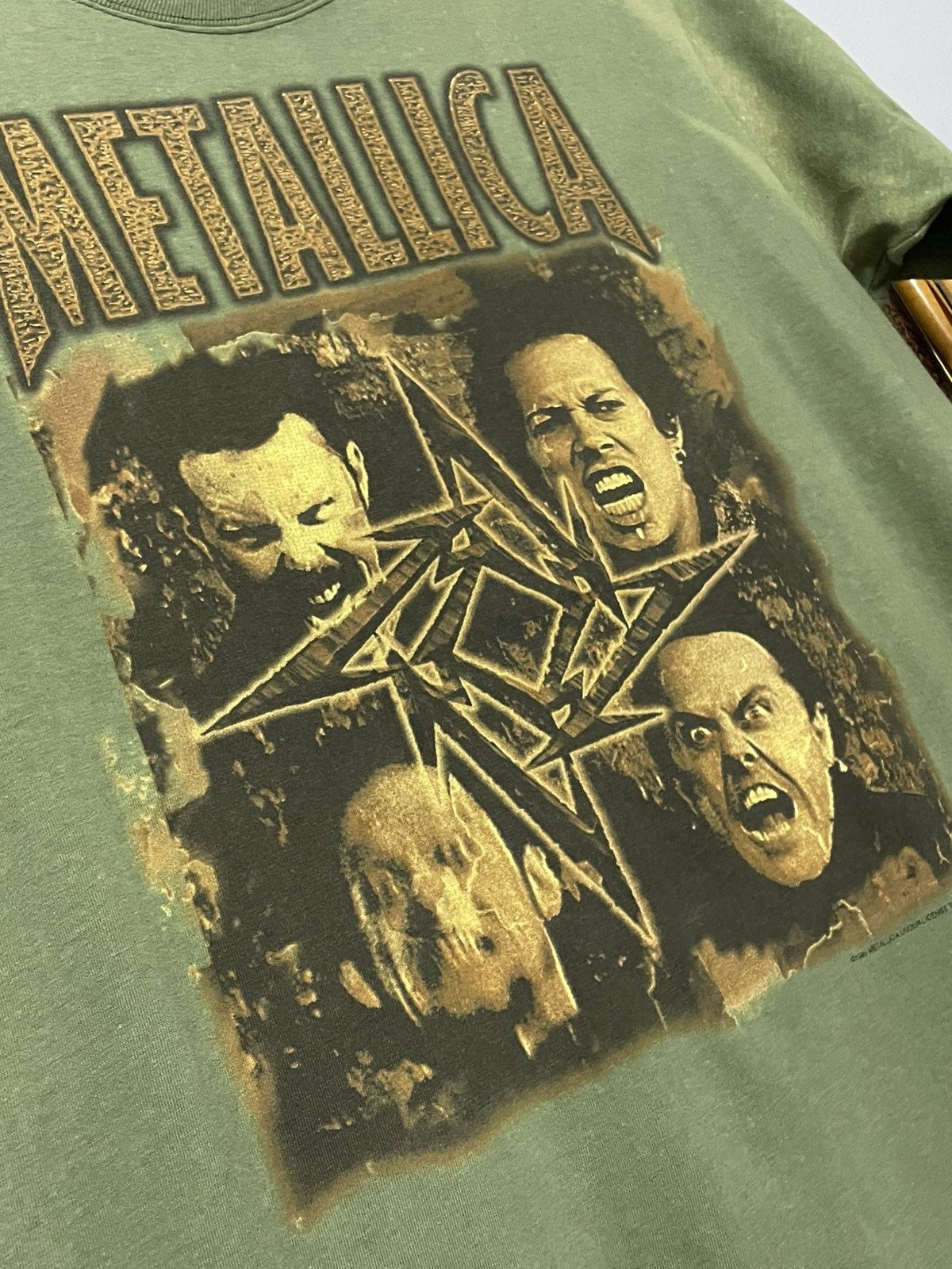 Vintage Vintage 1998 Og Metallica Tour Single Stitch Sunfaded Tee Size US XL / EU 56 / 4 - 12 Thumbnail