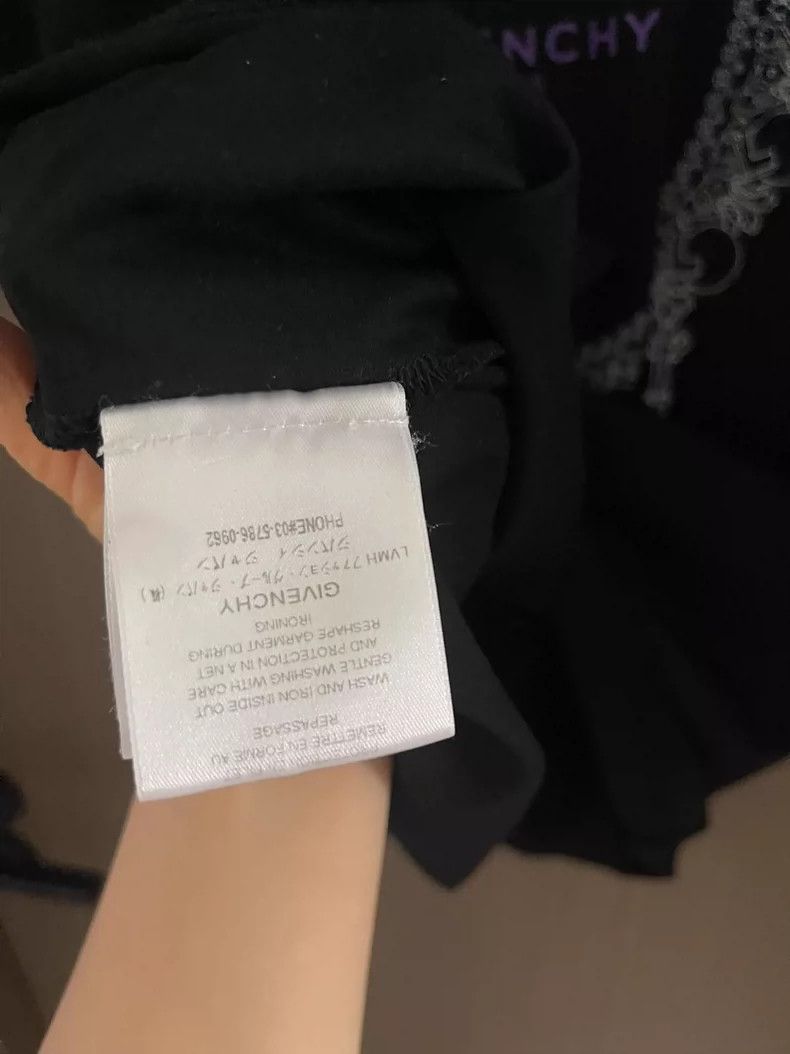 Givenchy Givenchy Men's short sleeve T-shirt 2506-Nextarrow Size US L / EU 52-54 / 3 - 7 Thumbnail