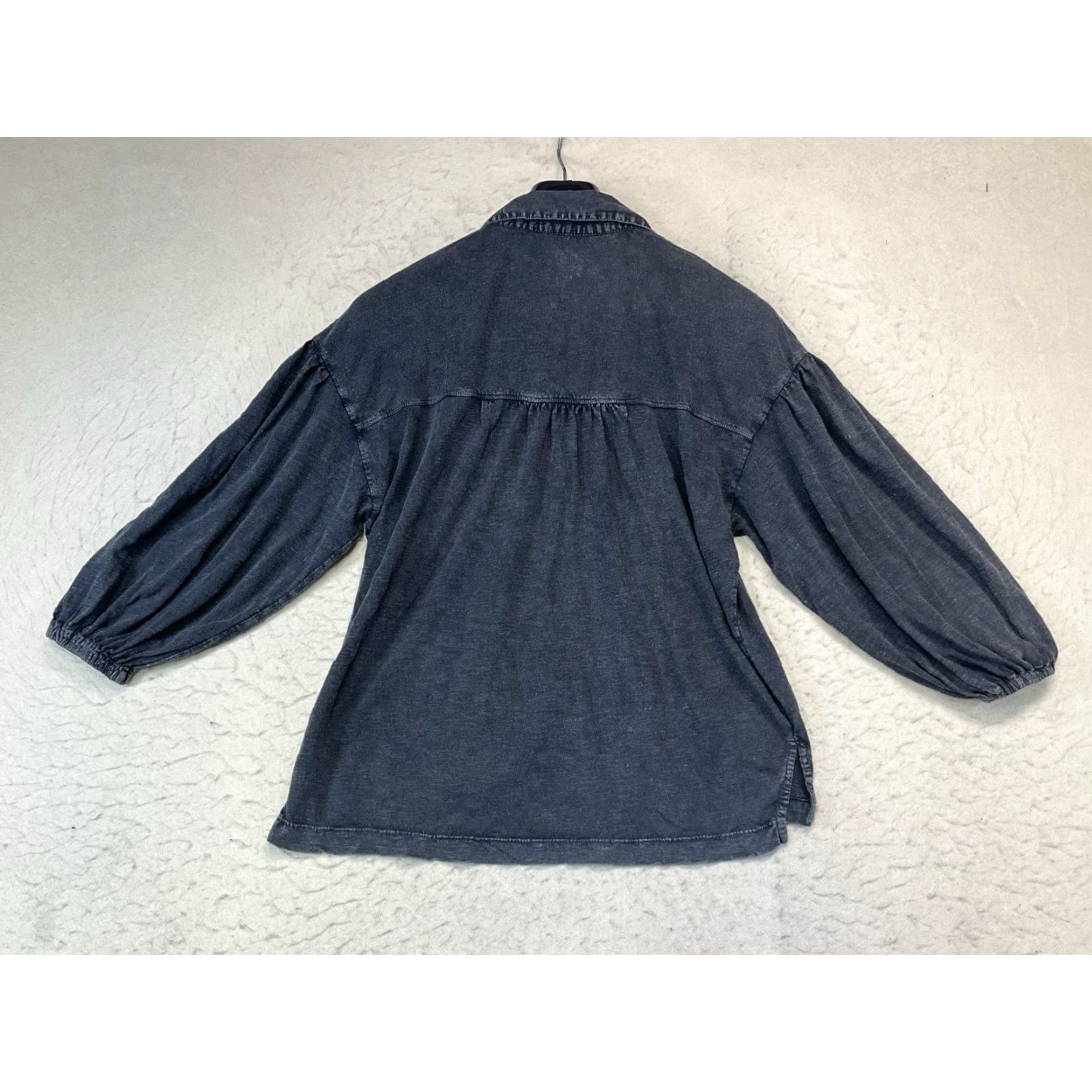 Anthropologie Anthropologie Pilcro Balloon Sleeve Top Womens XS Dark Gray Blouse Soft Relaxed Size XS / US 0-2 / IT 36-38 - 2 Thumbnail