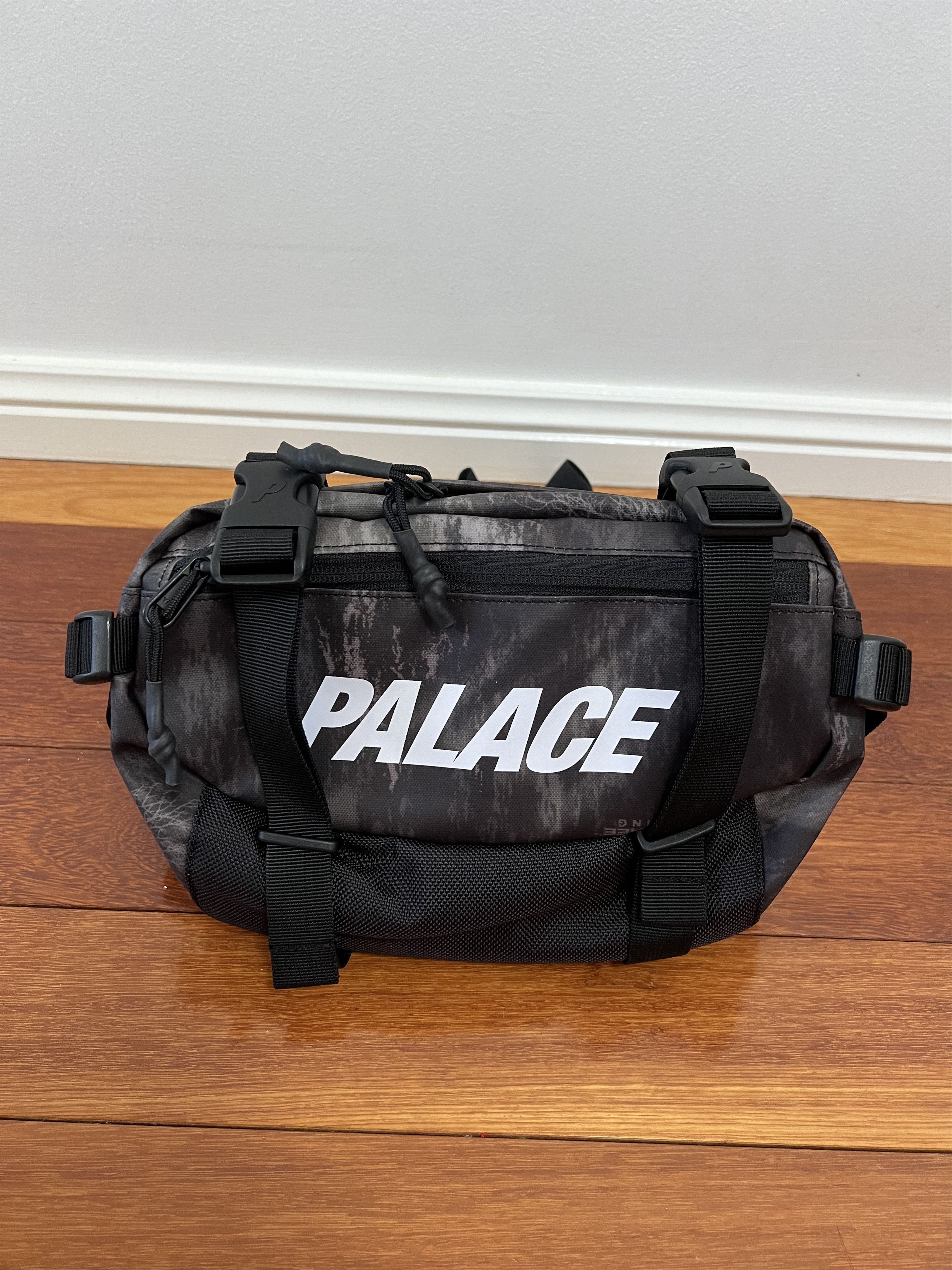 Palace 💚 2019 Palace Real Tree Bun Sack Black NEW Size ONE SIZE - 4 Thumbnail