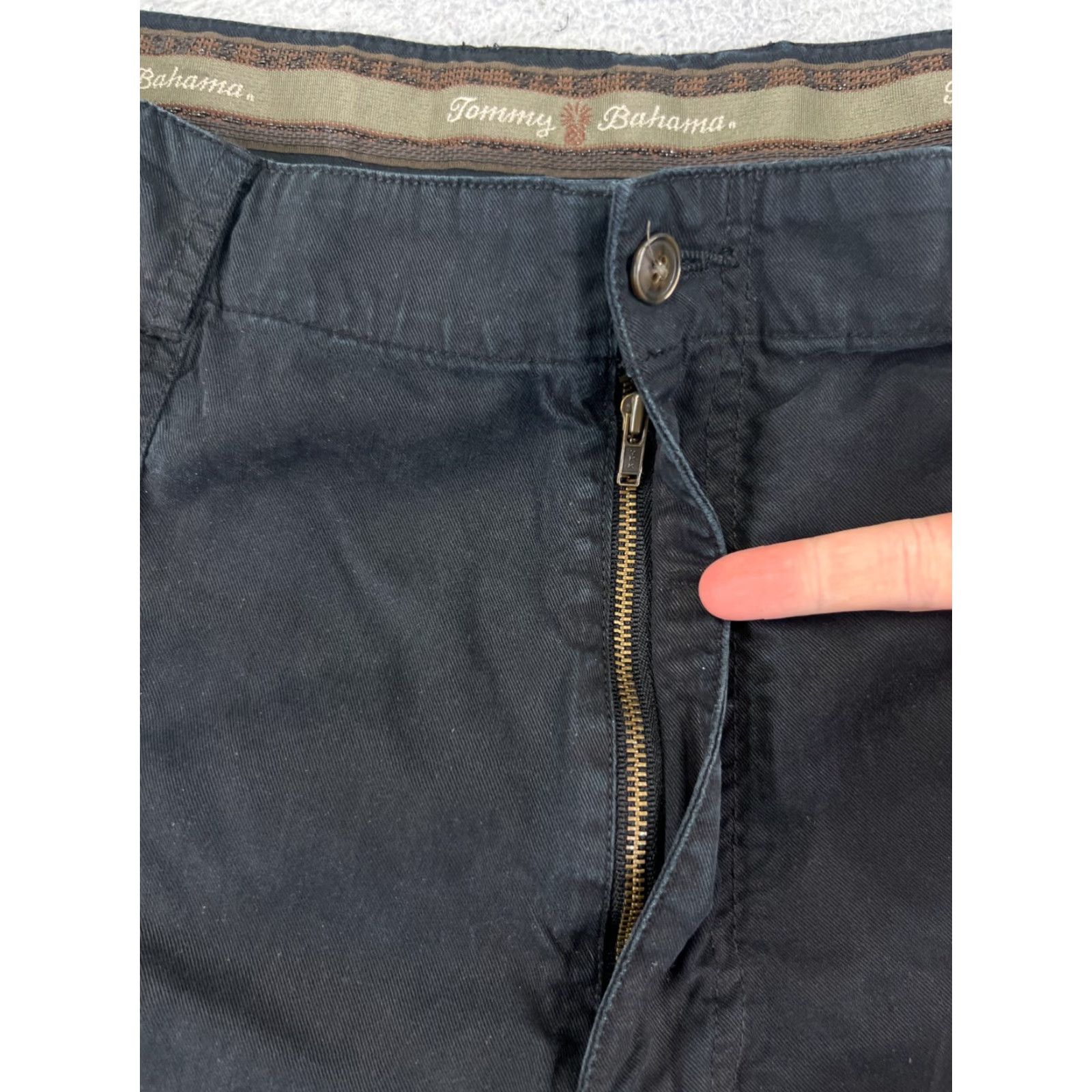Tommy Bahama Tommy Bahama Shorts Men 40 Black Tencel Cotton Blend Chino Beach Resort Size US 40 / EU 56 - 6 Thumbnail