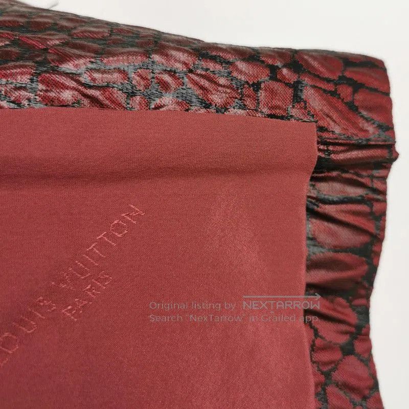 Louis Vuitton Louis Vuitton Textured Long Sleeve Jacket. Size US S / EU 44-46 / 1 - 4 Thumbnail