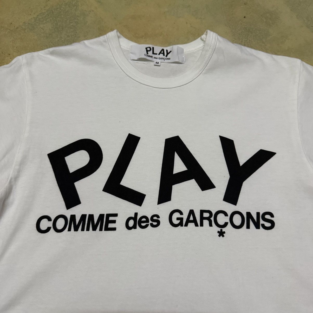 CDG by Comme des Garcons AD2005 Comme Des Garcons CDG Play Big Logo T Shirt Size US M / EU 48-50 / 2 - 2 Thumbnail