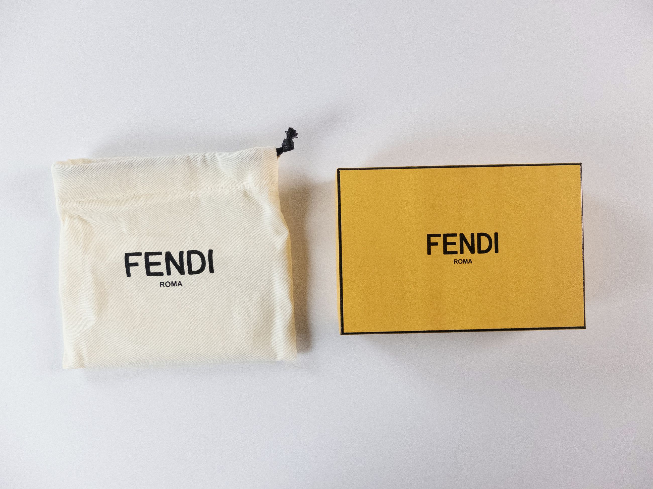 Fendi FENDI gray FF diamonds leather bag charm / keyring Size ONE SIZE - 8 Thumbnail
