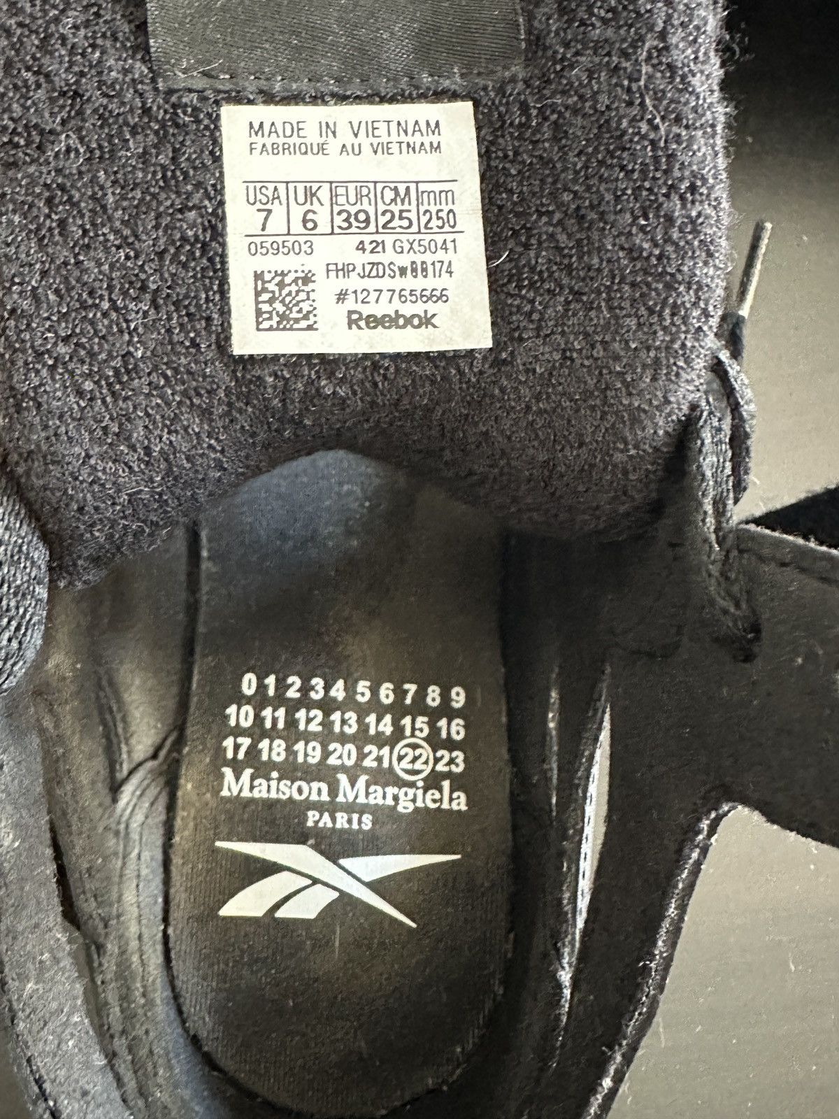 Maison Margiela × Reebok Maison Margiela x Reebok Classic Leather Tabi High Black Size US 7 / EU 40 - 6 Thumbnail