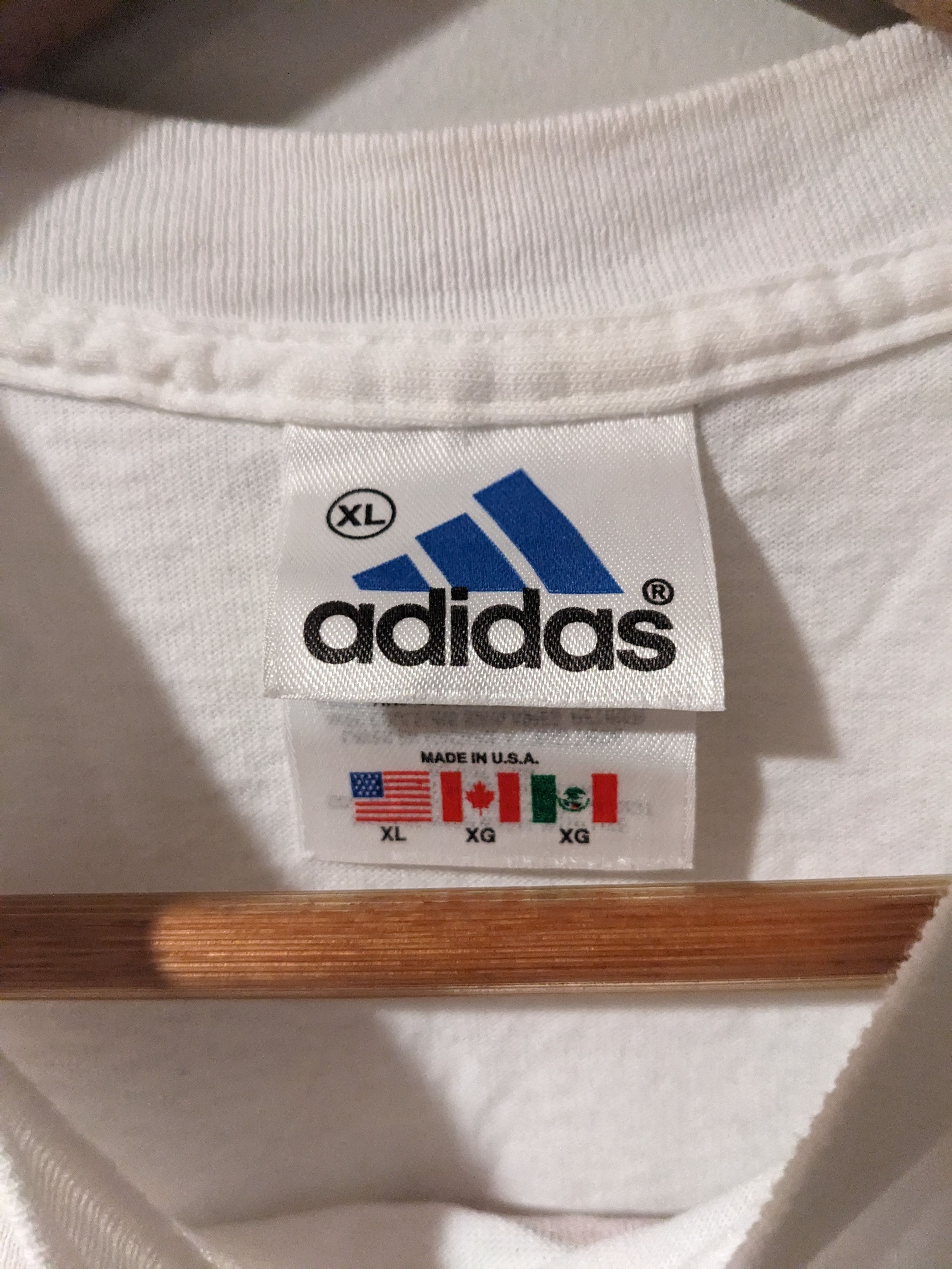 Adidas Vintage 90s Adidas Basketball Logo Sports Woman's T-Shirt Size XL / US 12-14 / IT 48-50 - 3 Thumbnail