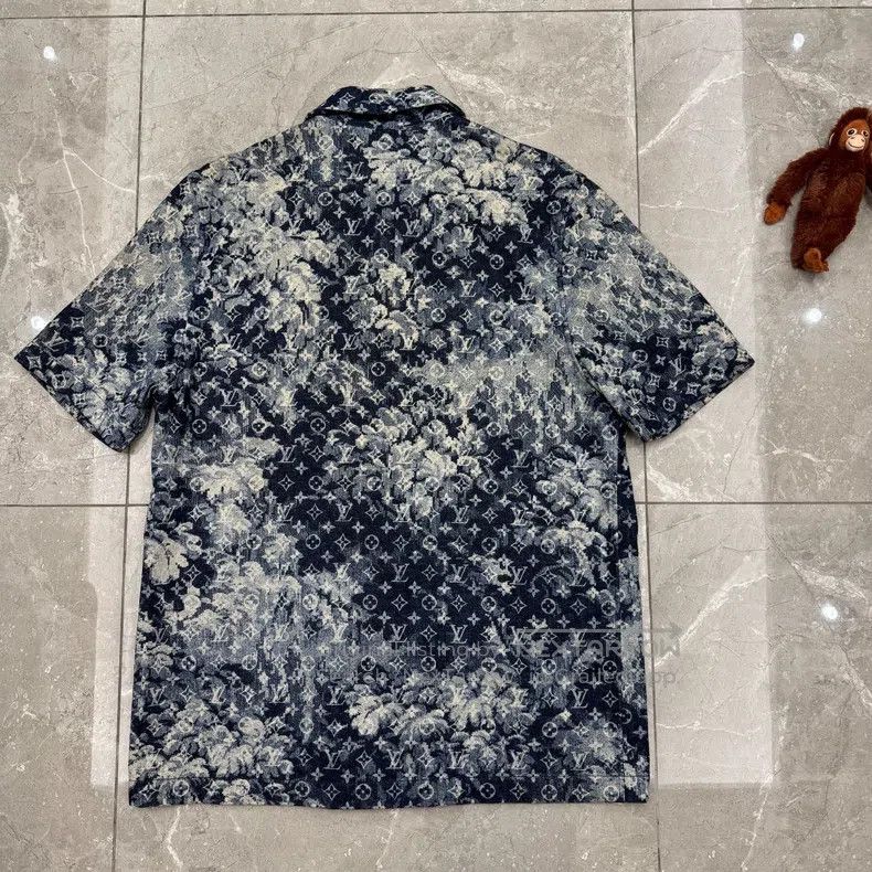 Louis Vuitton Louis Vuitton Tapestry short-sleeved shirt Size US M / EU 48-50 / 2 - 2 Thumbnail