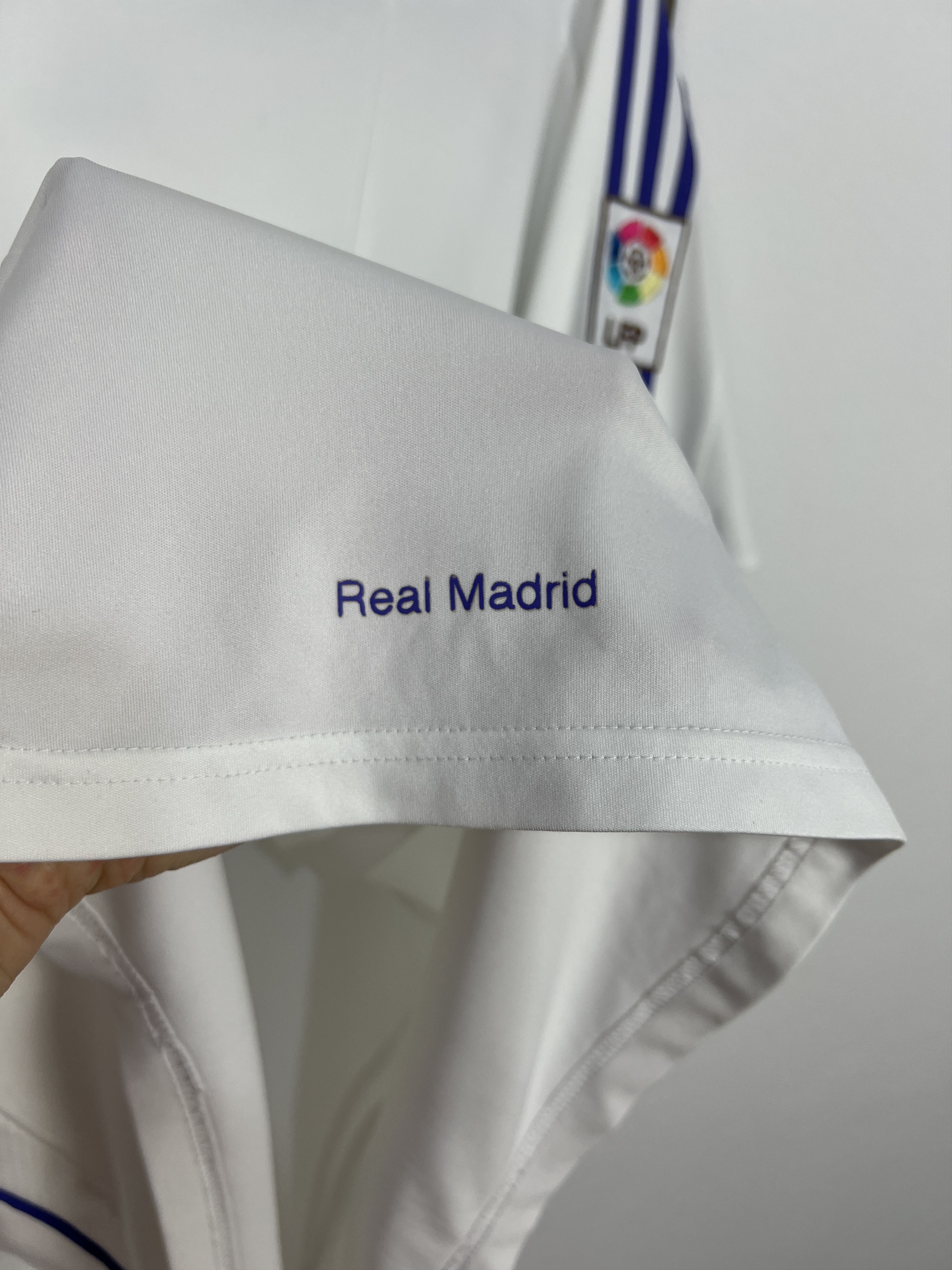 Adidas Real Madrid Home football shirt 2007 Soccer Adidas Size US XL / EU 56 / 4 - 14 Thumbnail