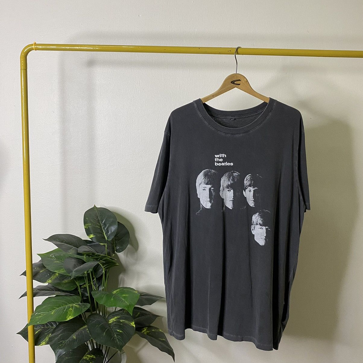 Band Tees The Beatles Washed Black Official Reissue Tee Size US L / EU 52-54 / 3 - 1 Thumbnail