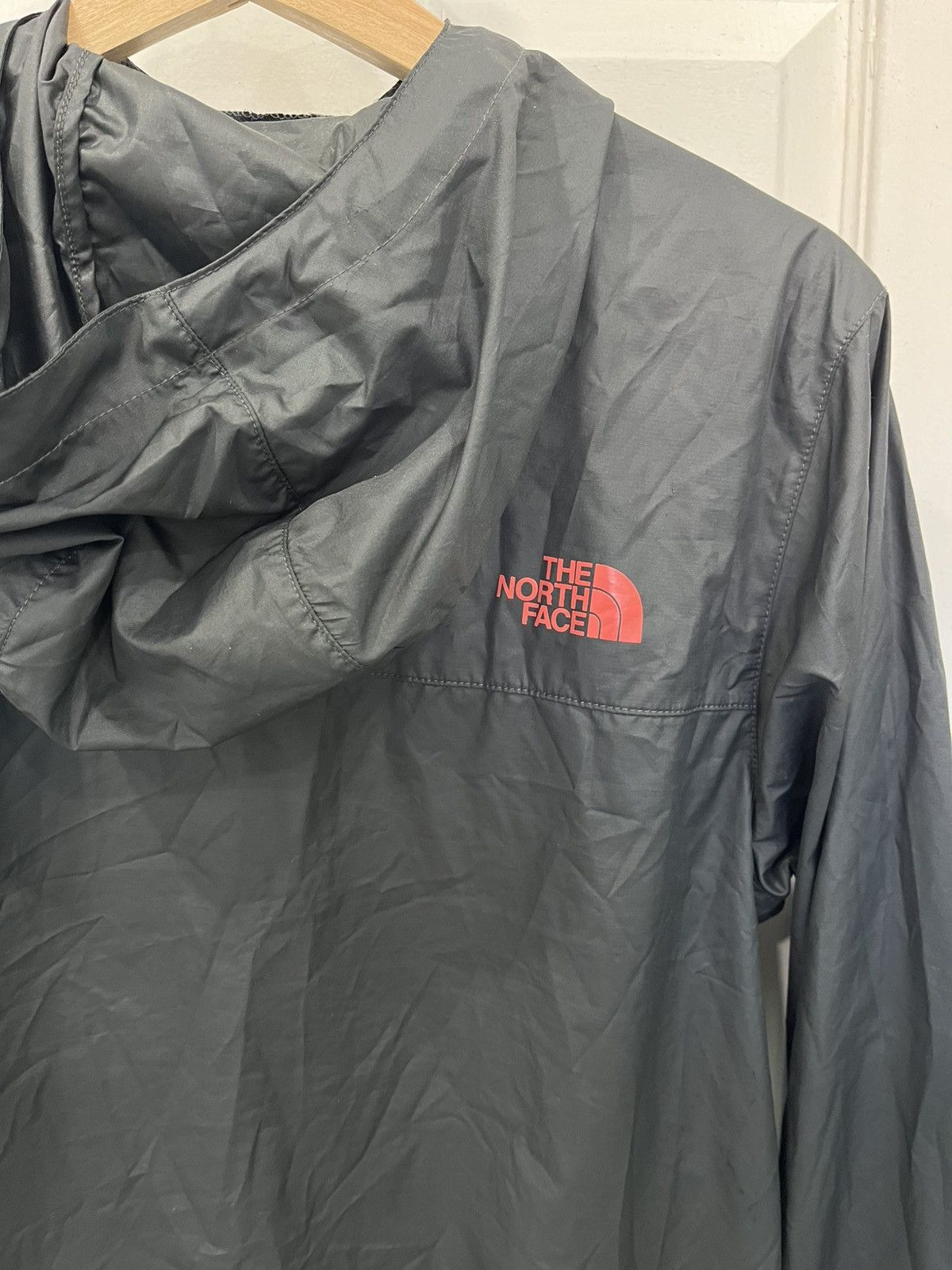 The North Face The North Face Windbreaker - Men's Small Size US S / EU 44-46 / 1 - 3 Thumbnail