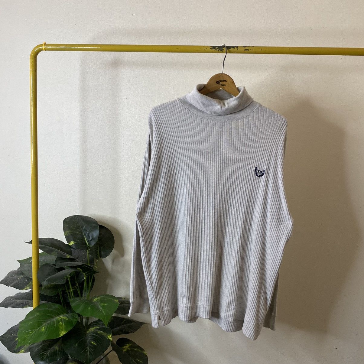 Tommy Hilfiger Vintage 90s Tommy Hilfiger Turtle Neck LS T Shirt Size US L / EU 52-54 / 3 - 1 Thumbnail