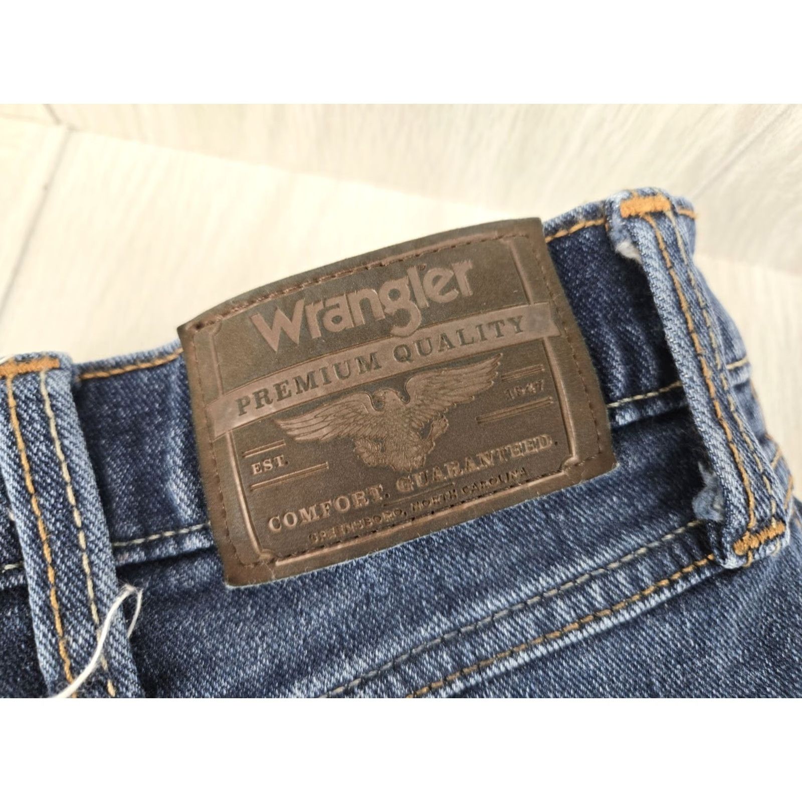 Wrangler Wrangler Jeans Straight Fit Men’s Blue Premium Denim Size 36x29 Regular Five Star Premium Denim Cowboy Theme Mens Size US 36 / EU 52 - 3 Thumbnail