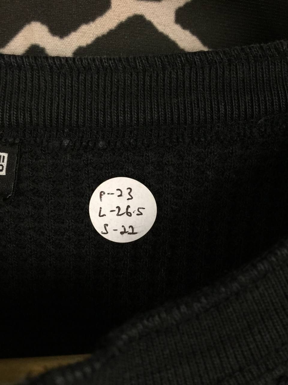 Uniqlo Uniqlo Waffle Knit Thermal Henley Long Sleeve Tee Size L Size US L / EU 52-54 / 3 - 13 Thumbnail