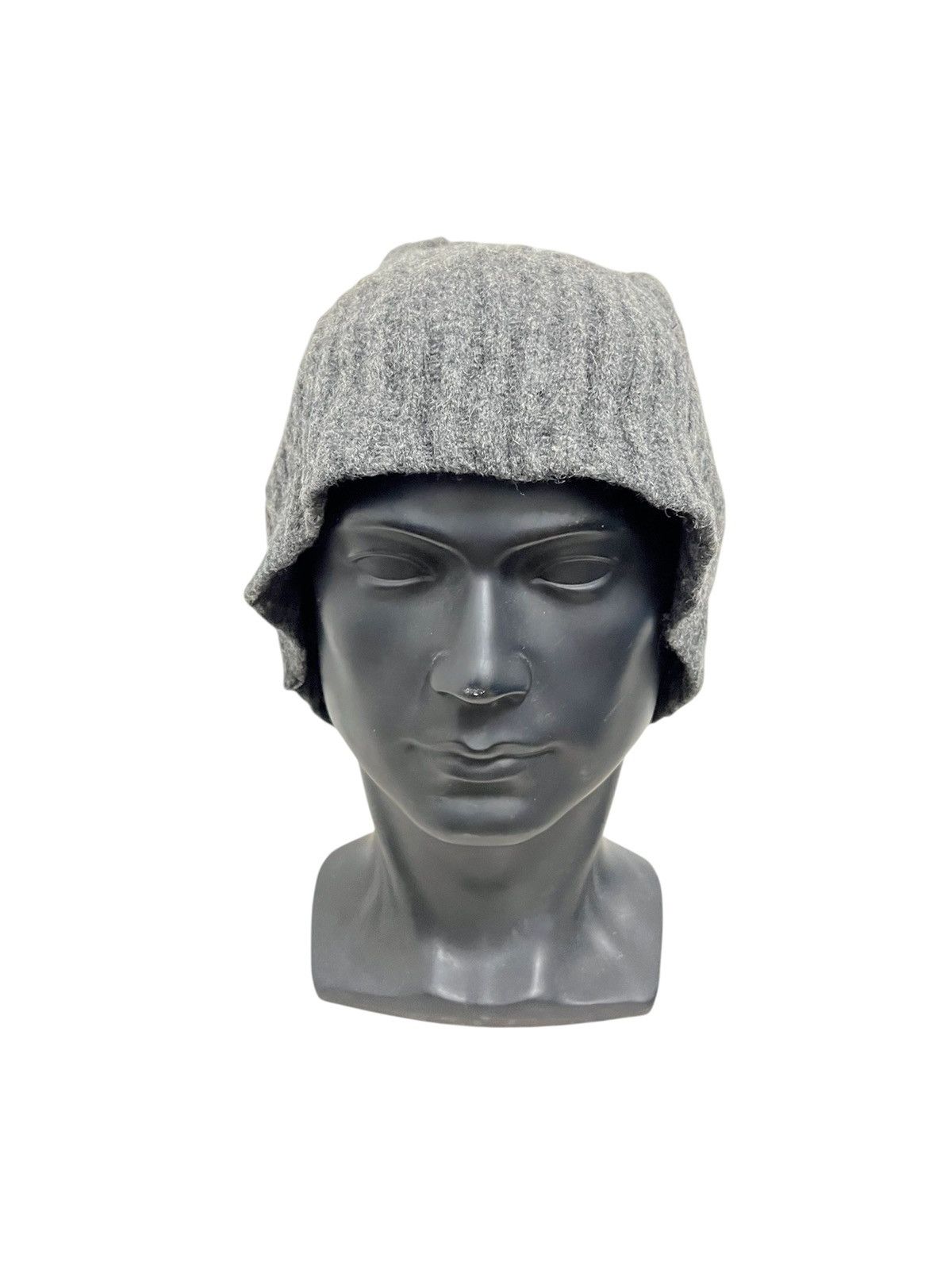 Japanese Brand Japanese Brand Uniqlo Plain Beanie Hat Size ONE SIZE - 1 Thumbnail