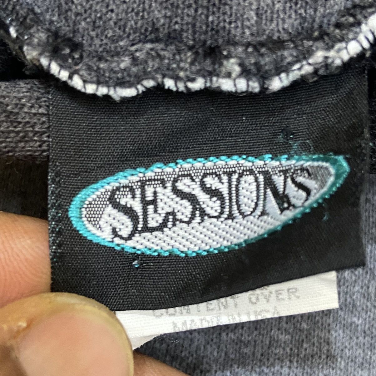 Sessions Vintage 90s Sessions Skateboard Hoodie Size US L / EU 52-54 / 3 - 4 Thumbnail