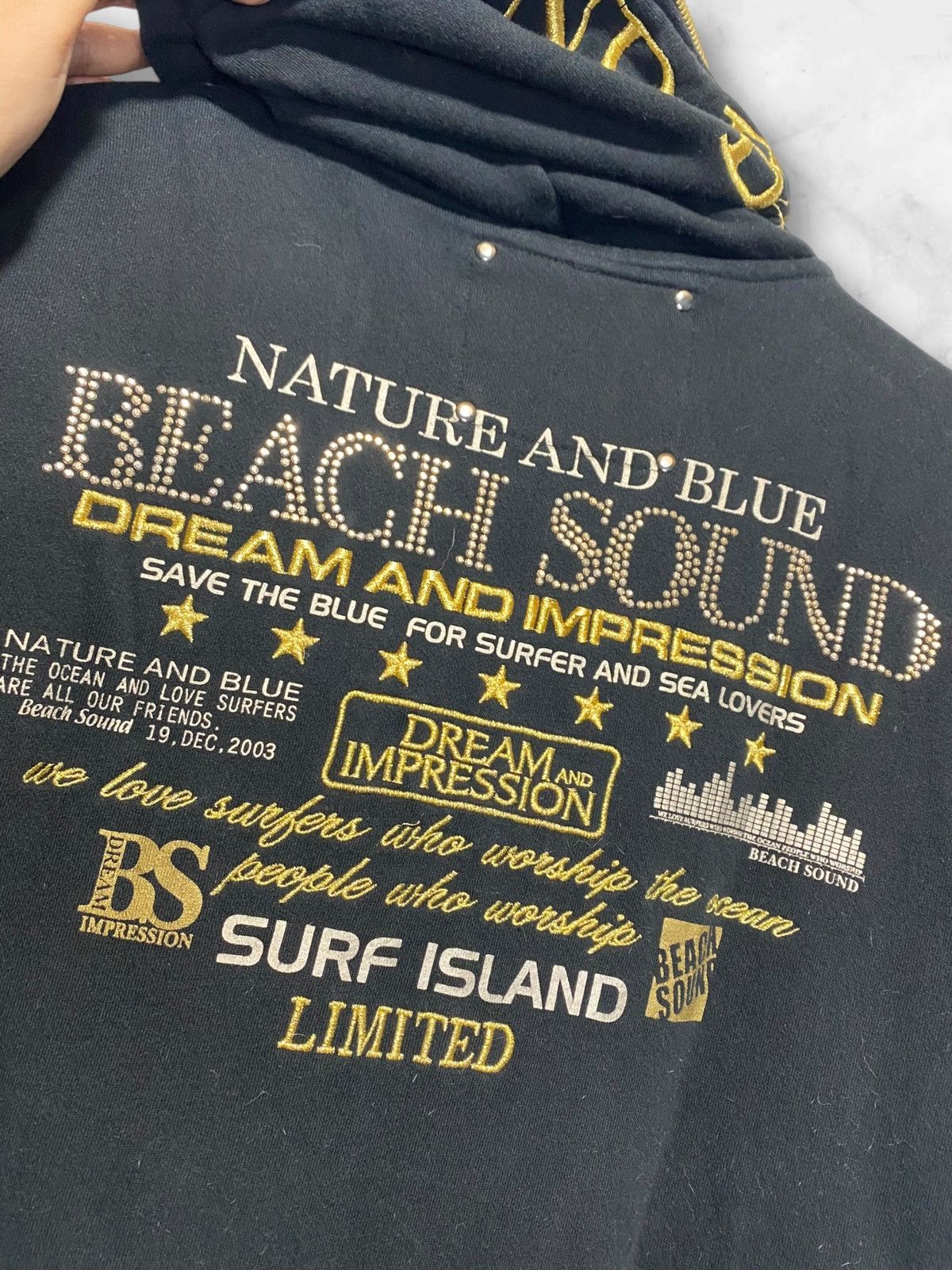 Japanese Brand removable fur Beach Sound embroidery fur hoodie Size US L / EU 52-54 / 3 - 11 Thumbnail