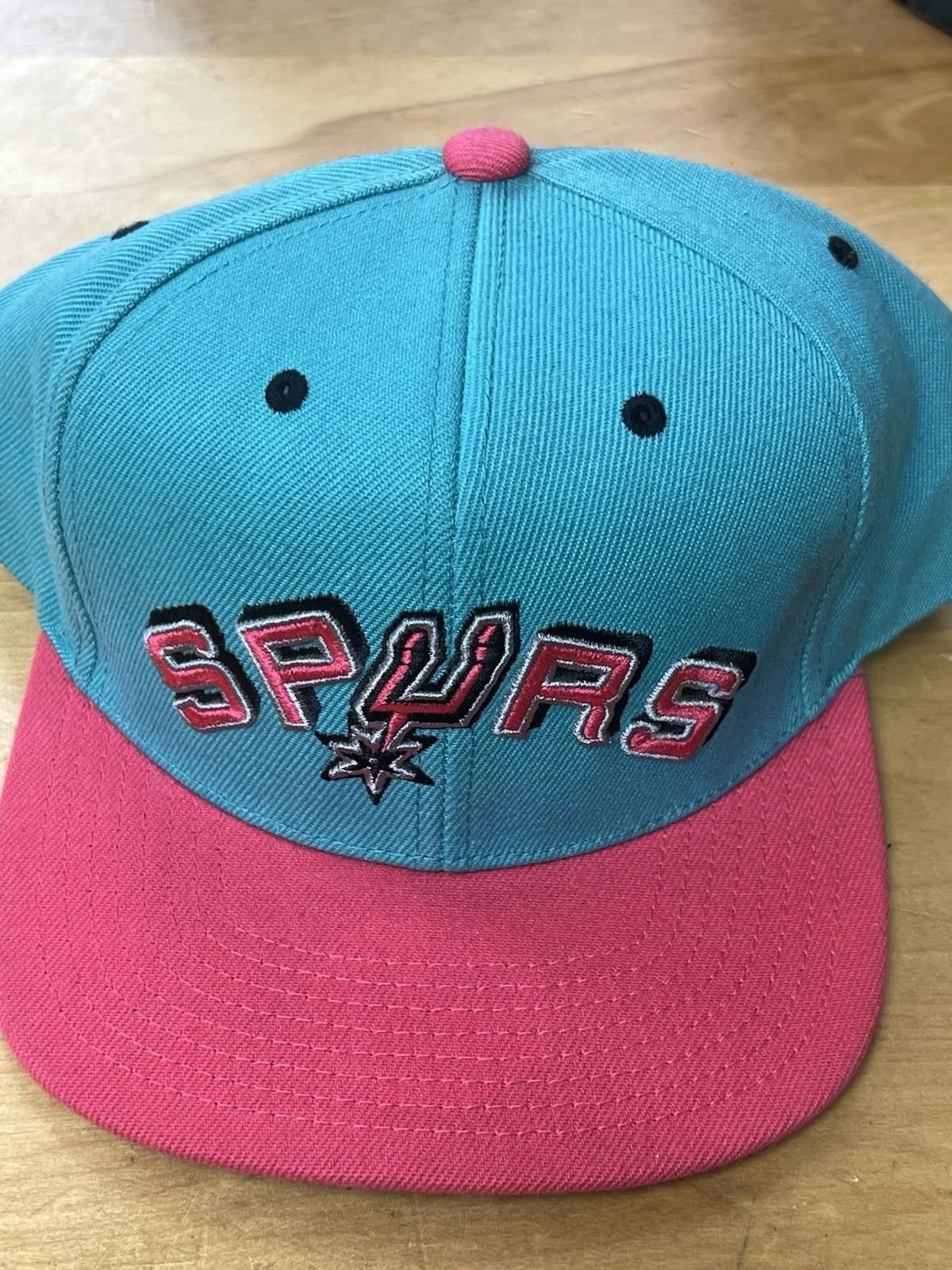 Mitchell & Ness Mitchell Ness San Antonio Spurs Teal Pink Snapback NBA Size ONE SIZE - 1 Thumbnail