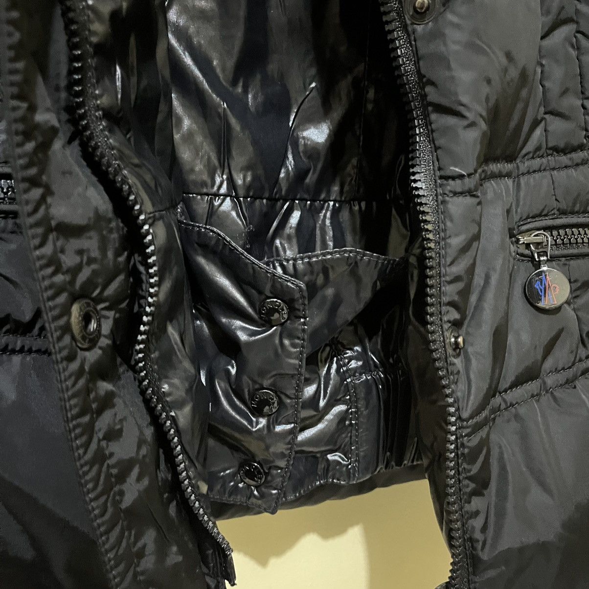Moncler MONCLER - VOSGES DOUBLE COLLAR DOWN JACKET Size XS / US 0-2 / IT 36-38 - 13 Thumbnail