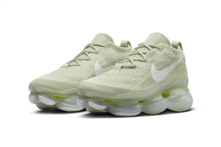Nike WMNS Nike Air Max Scorpion Flyknit "Olive Aura" Size US 6.5 / IT 36.5 - 18 Thumbnail