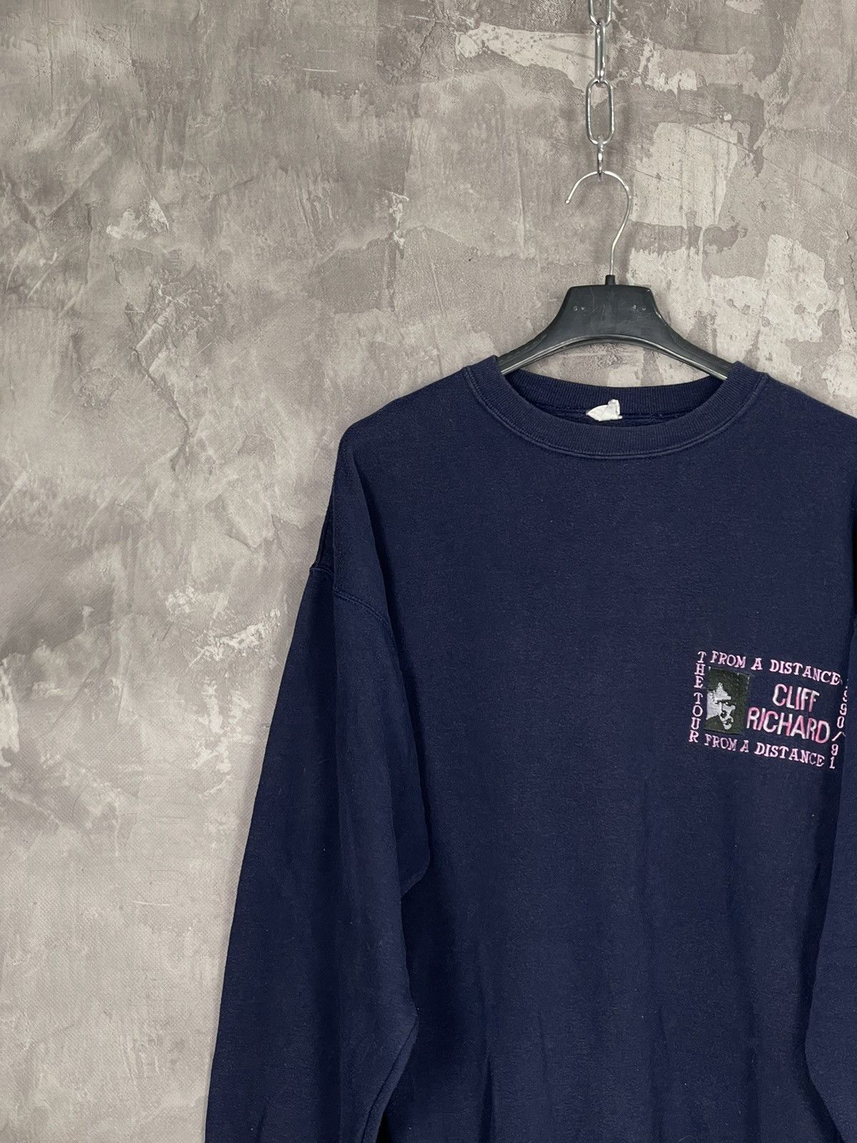 Band Tees × Vintage Vintage Faded Cliff Richard King Of Rock British Sweatshirt Size US M / EU 48-50 / 2 - 3 Thumbnail