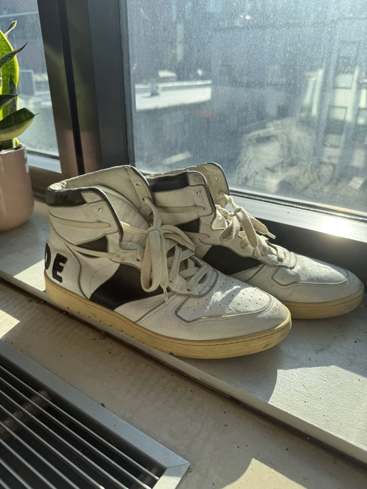 Rhude White & Black Rhecess Hi Sneakers Size US 9 / EU 42 - 1 Thumbnail