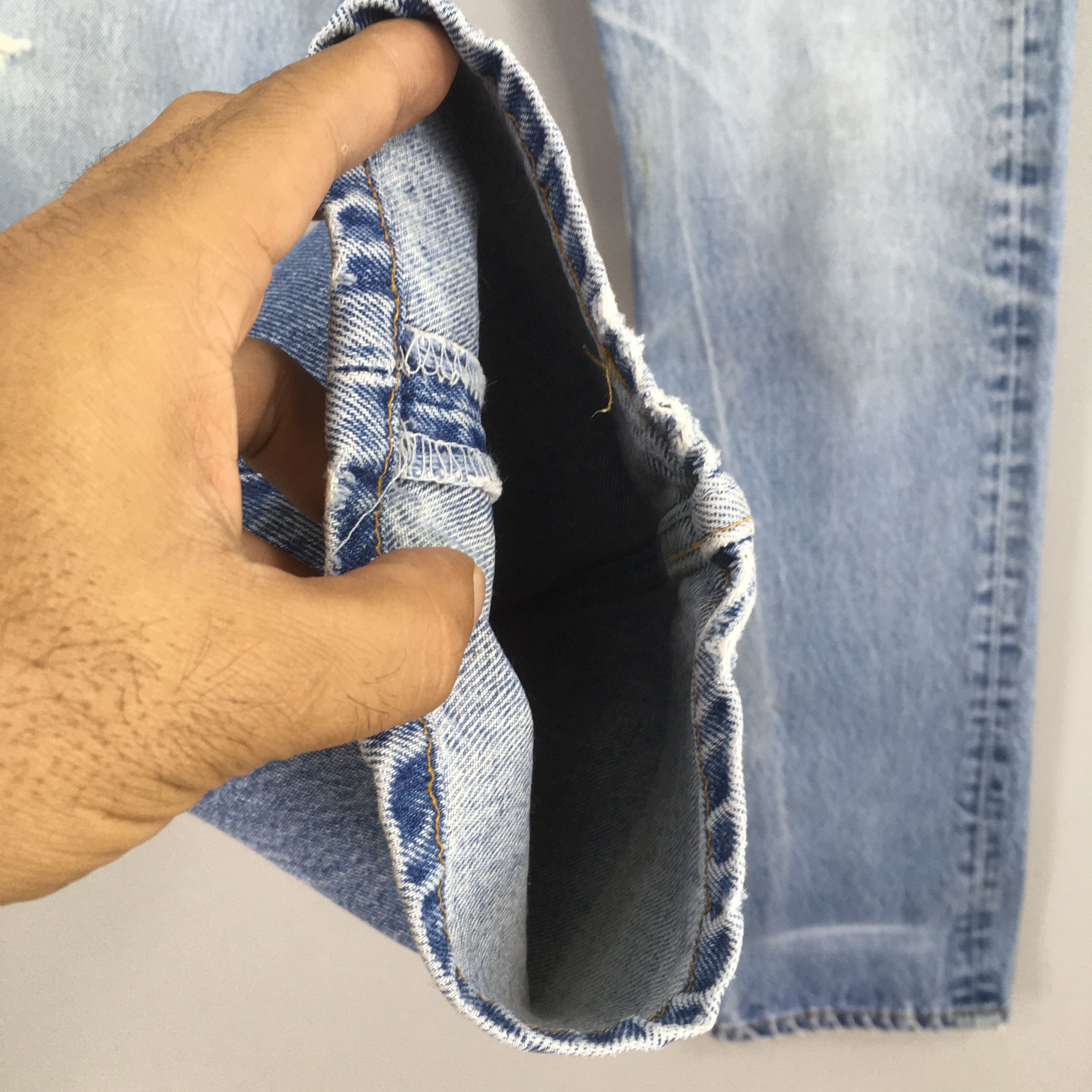 Size 32x32 Vintage 1990s Levi's 501 Faded Blue Jeans