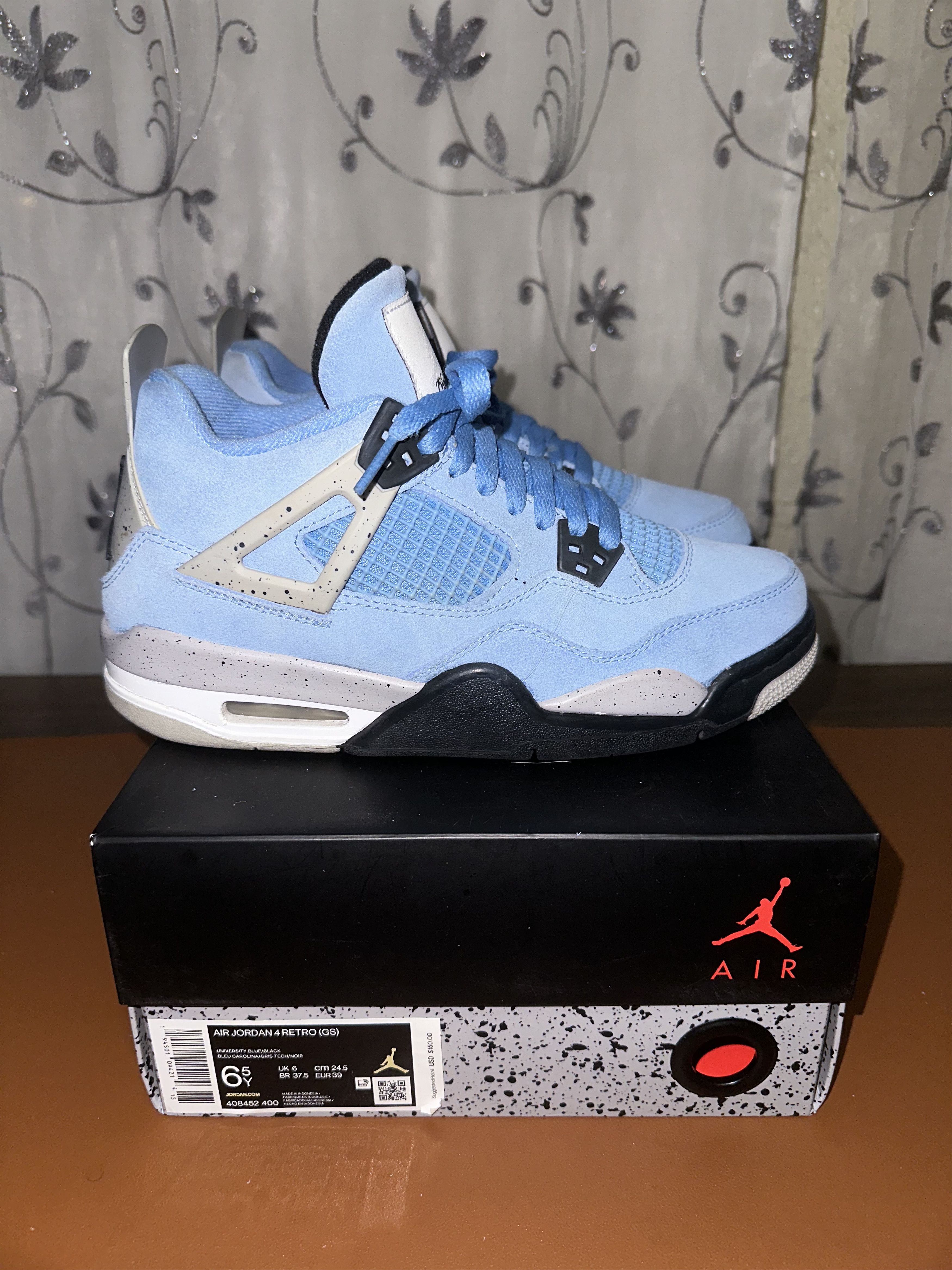 Jordan Brand Jordan 4 ‘University Blue’ Size US 6.5 / EU 39-40 - 3 Thumbnail