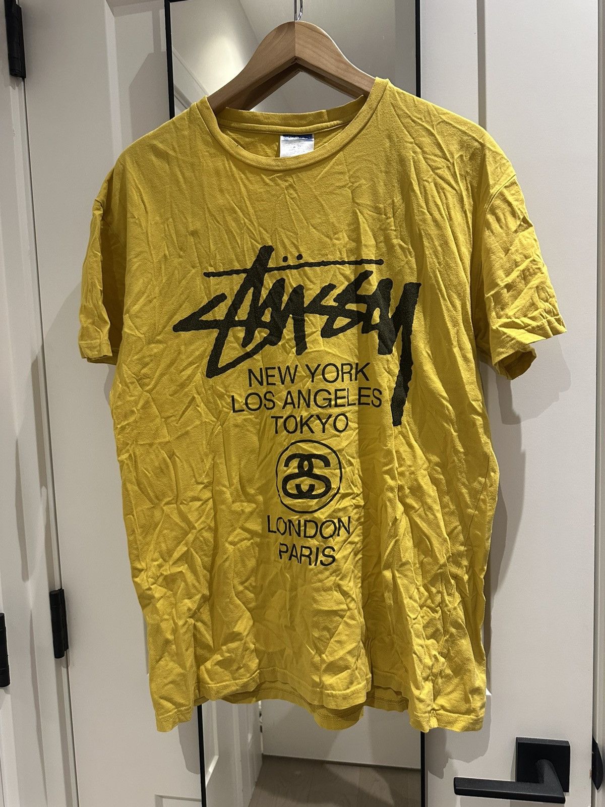 Stussy Stussy world tour tee Size US M / EU 48-50 / 2 - 1 Thumbnail