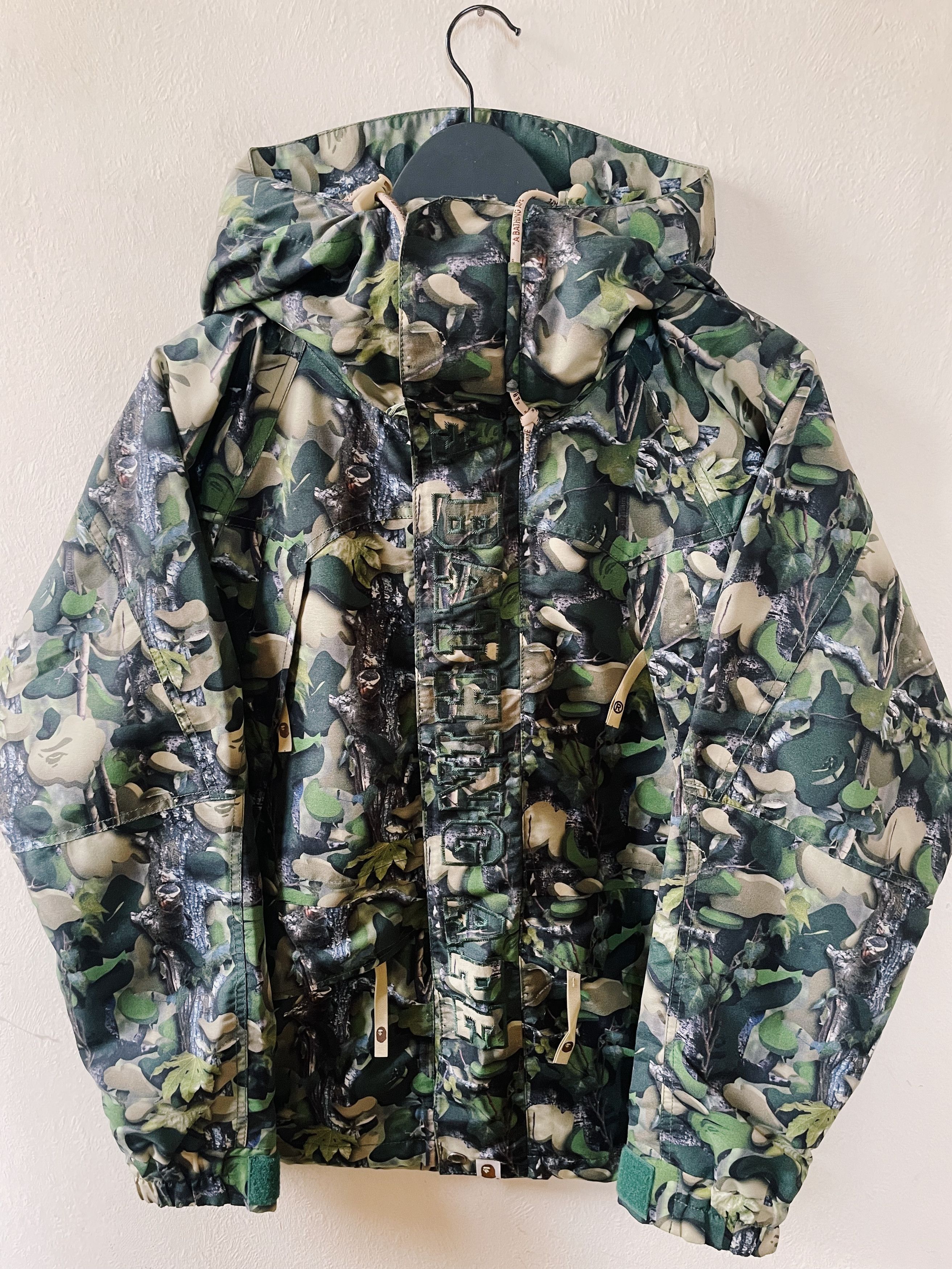Bape Bape A Bathing Ape Realtree Village Camo Mountain Parka Size US M / EU 48-50 / 2 - 1 Thumbnail