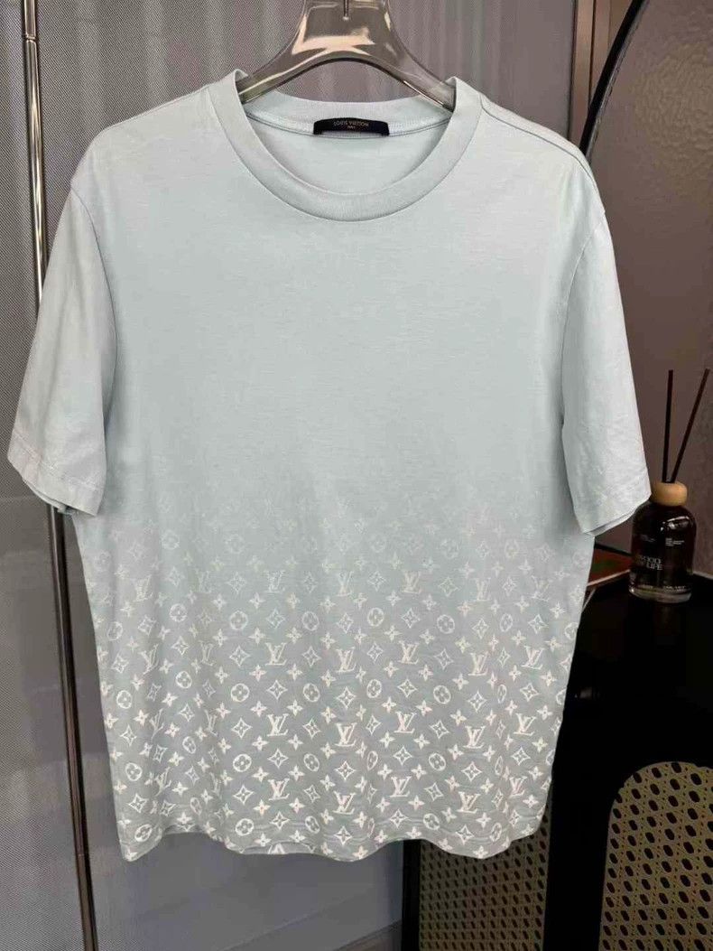 Louis Vuitton Louis Vuitton Haze blue gradient short sleeves Size US XXL / EU 58 / 5 - 1 Thumbnail