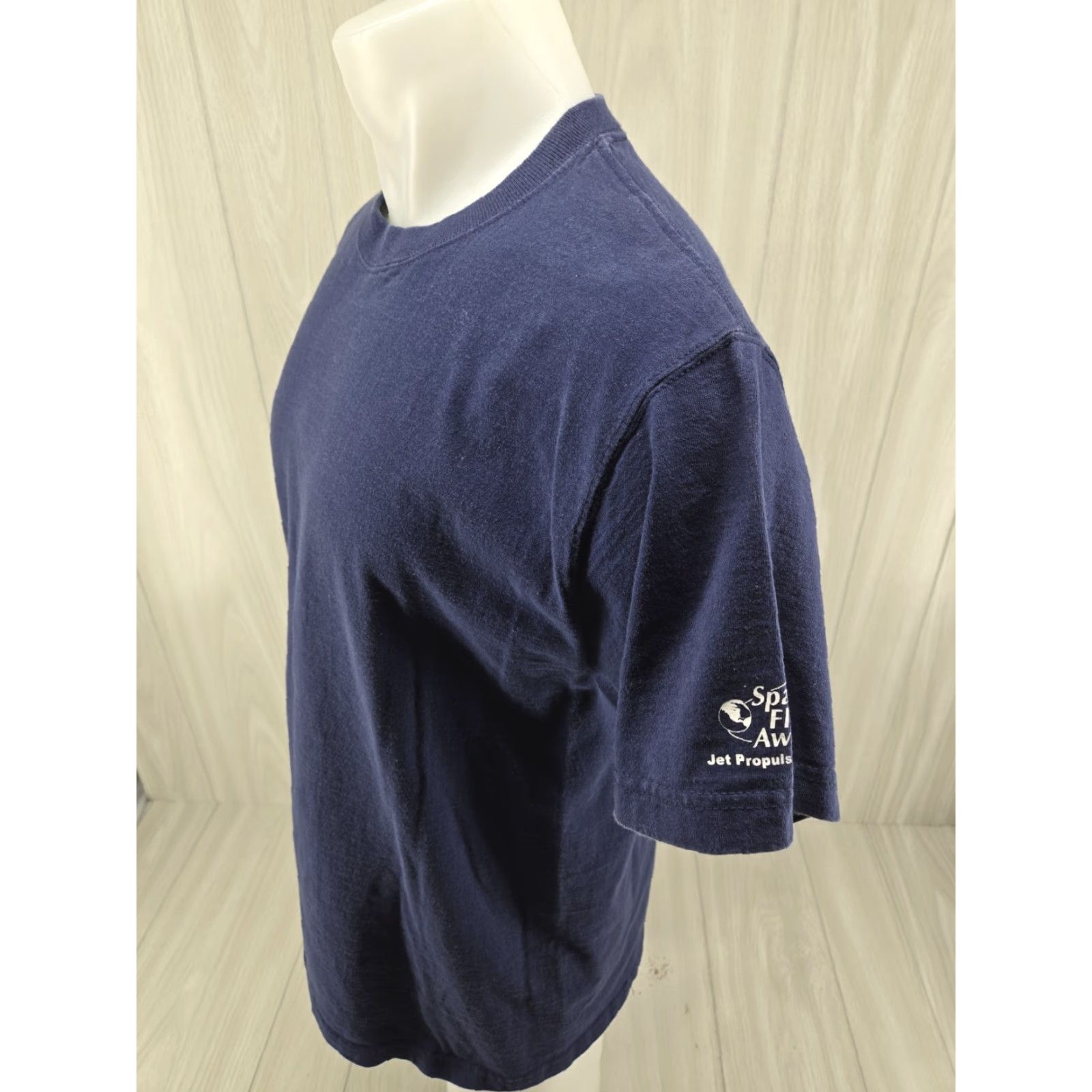 Fruit Of The Loom VINTAGE Space Flight Awareness T Shirt Mens Large Blue Nike Shirt Size US L / EU 52-54 / 3 - 5 Thumbnail
