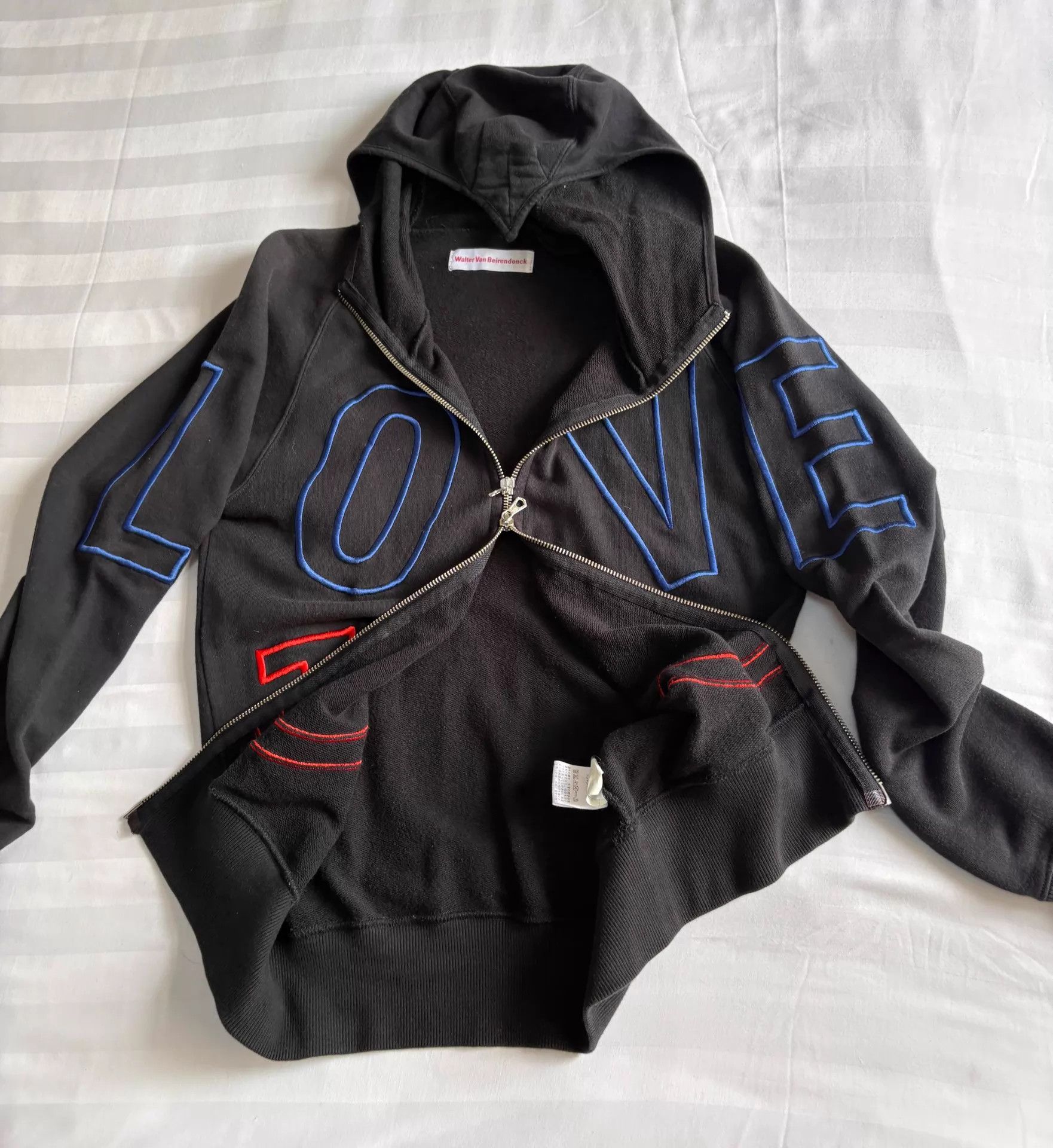 Walter Van Beirendonck WVB LOVE & Orange Smiley Pointed Hoodie S Size S / US 4 / IT 40 - 5 Thumbnail