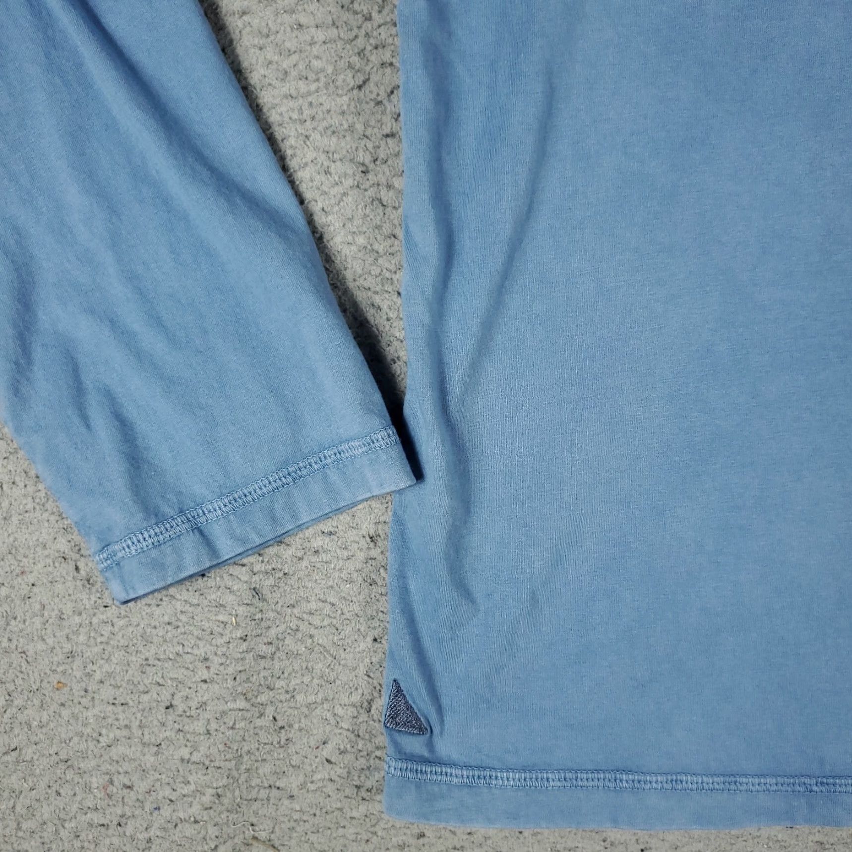 UNTUCKit UNTUCKit Blue Henley Long Sleeve T-Shirt Men's Size XL Casual Modern Sports Size US XL / EU 56 / 4 - 3 Thumbnail
