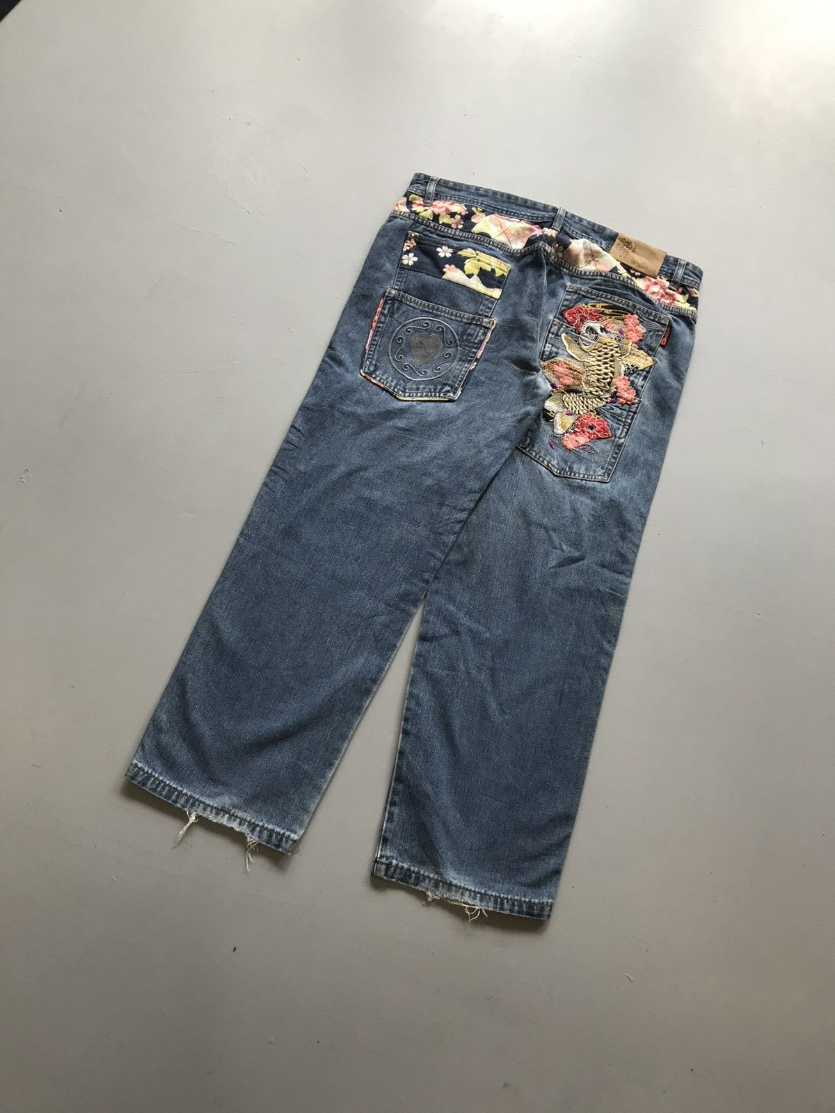Japanese Brand Vintage world traveller koi fish embroidered denim Size US 38 / EU 54 - 6 Thumbnail