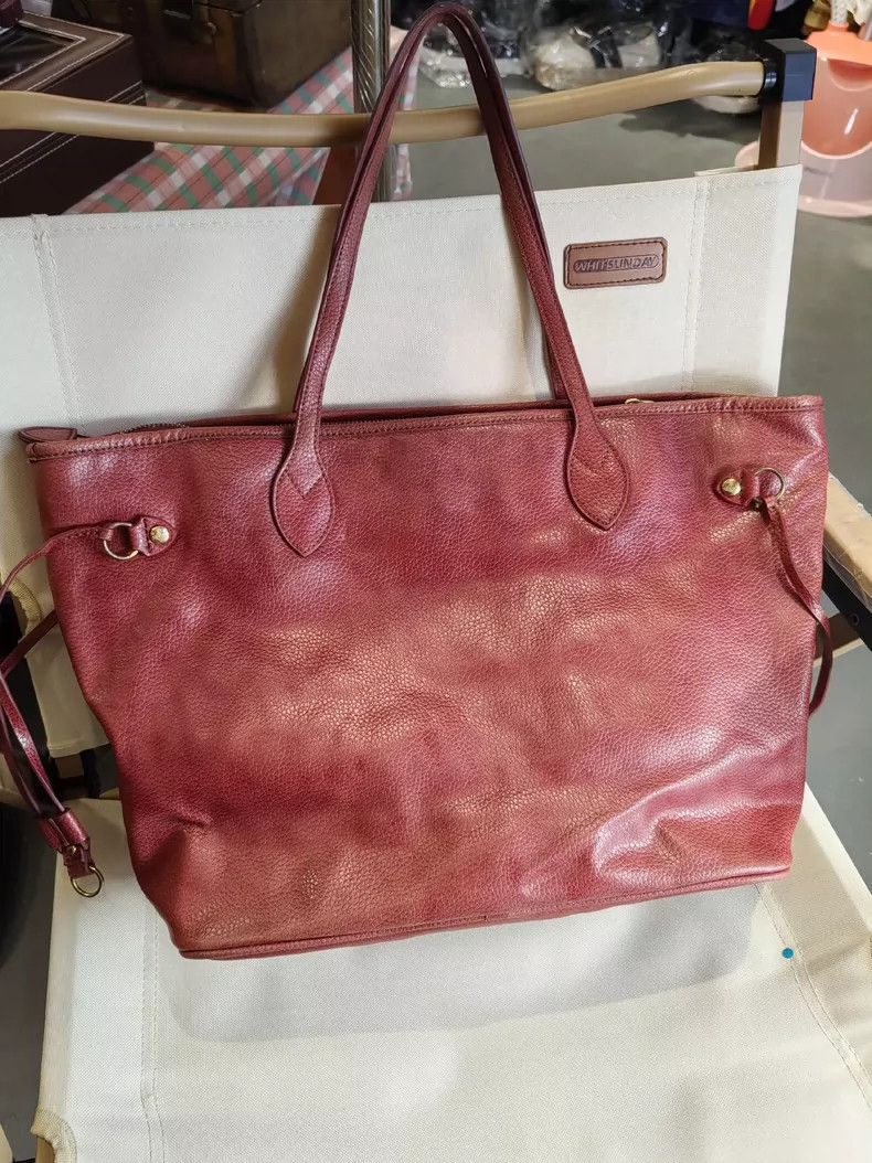 Vivienne Westwood Vivienne Westwood size os Red lily pattern leather shoulder Size ONE SIZE - 4 Thumbnail