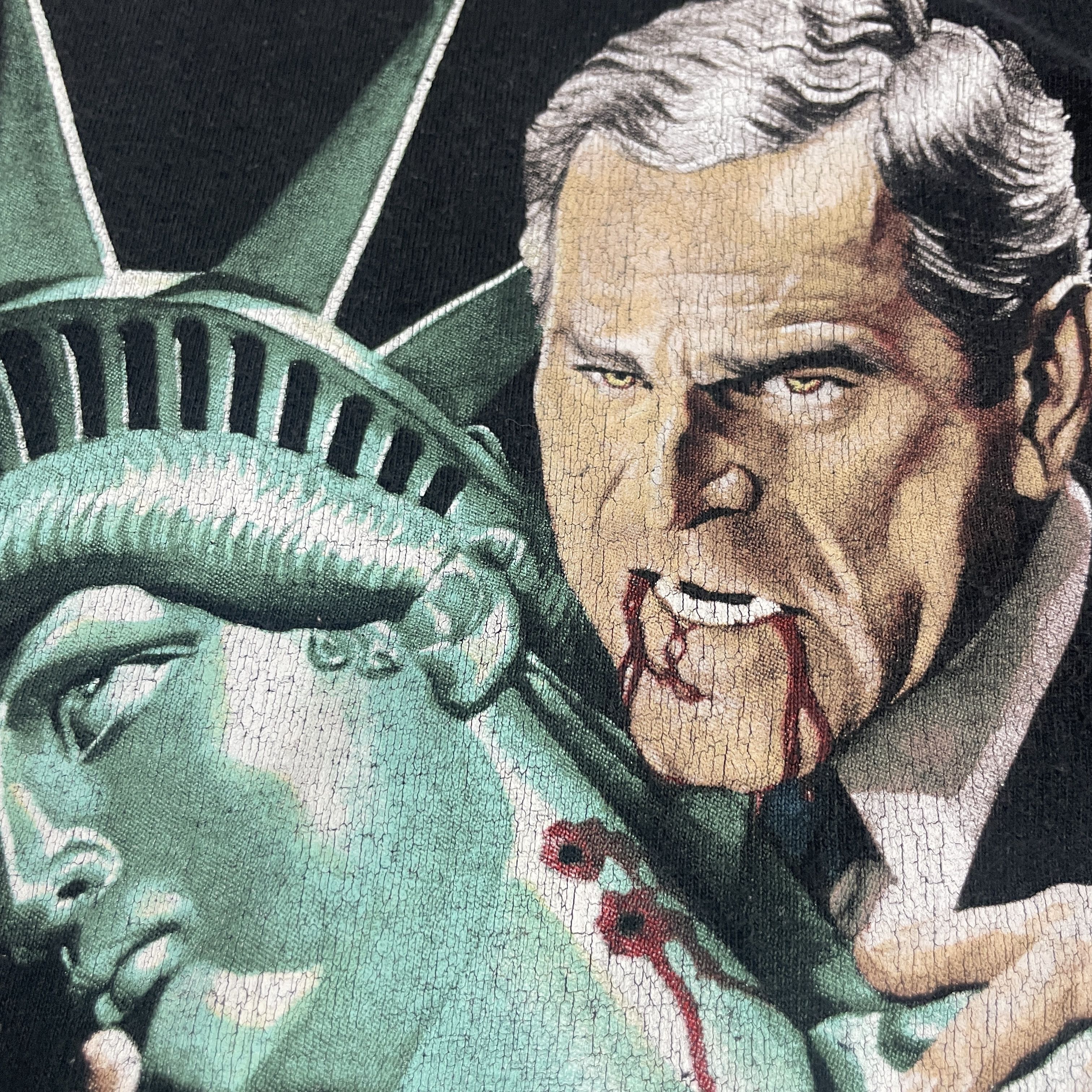 Vintage Vintage 2005 Vampire George Bush by Alex Ross Size US L / EU 52-54 / 3 - 4 Thumbnail