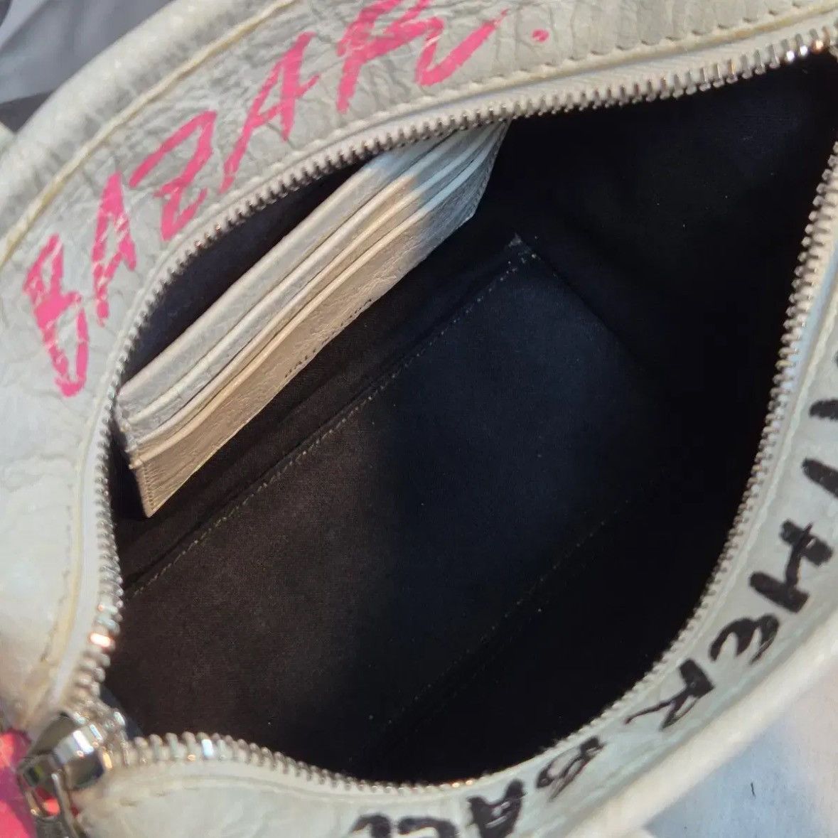 Balenciaga Balenciaga Graffiti Printed Bazar Tote Bag Size ONE SIZE - 7 Thumbnail