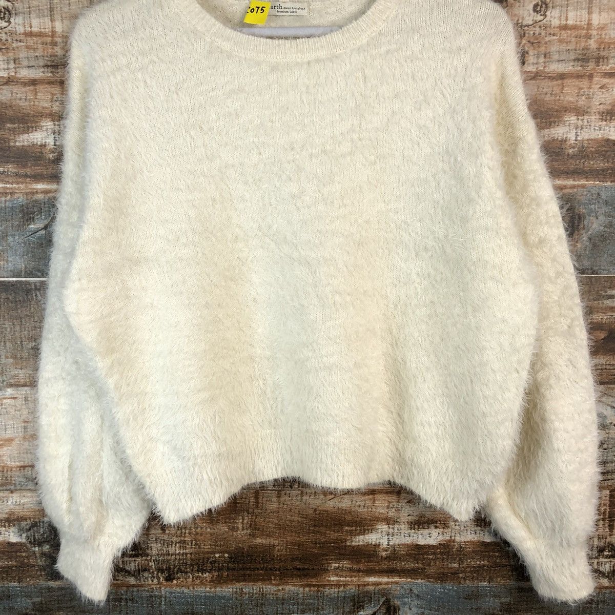Vintage DLL Earth Music & Econology Cream Mohair Knitwear #C075 Size S / US 4 / IT 40 - 3 Thumbnail