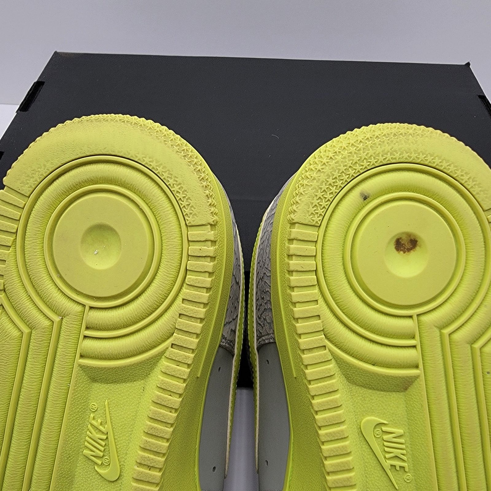 Nike Nike Air Force 1 Low 'Elephant Volt' Mens Sz 9.5 488298 041 Size US 9.5 / EU 42-43 - 9 Thumbnail
