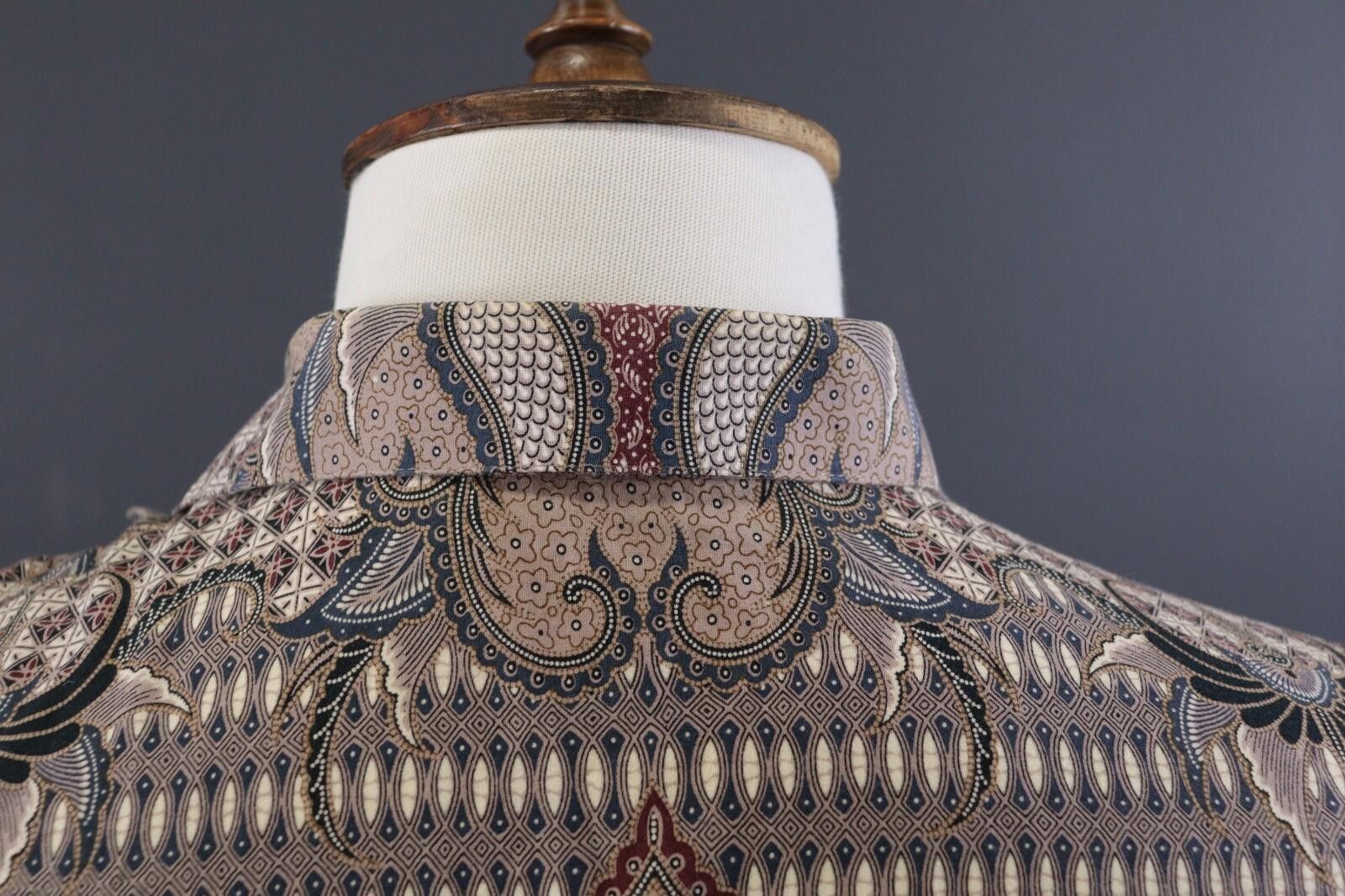 Designer Batik Keris Multicolour Luxury Pattern Down Shirt Size 38 15 Size US M / EU 48-50 / 2 - 9 Thumbnail