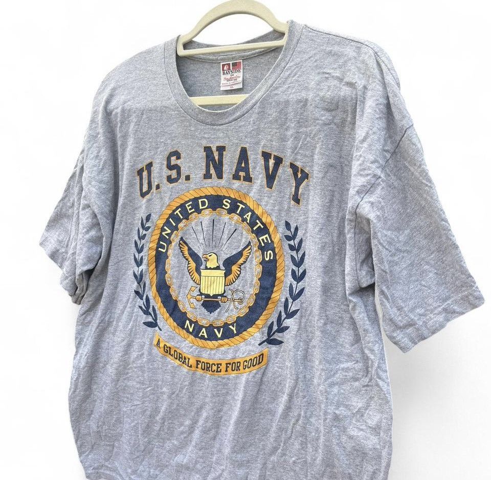 Vintage Vintage US Navy T-Shirt Gray Bayside Made In USA Large Size US XL / EU 56 / 4 - 6 Thumbnail