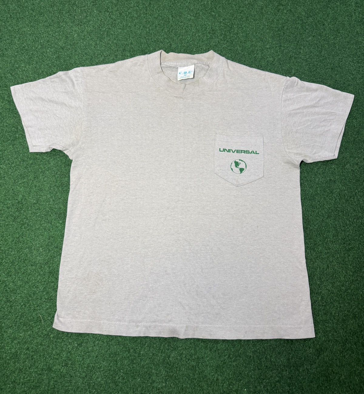 Vintage Vtg 90s Universal Studios Streetwear Retro Surfer T Shirt Size US M / EU 48-50 / 2 - 3 Thumbnail