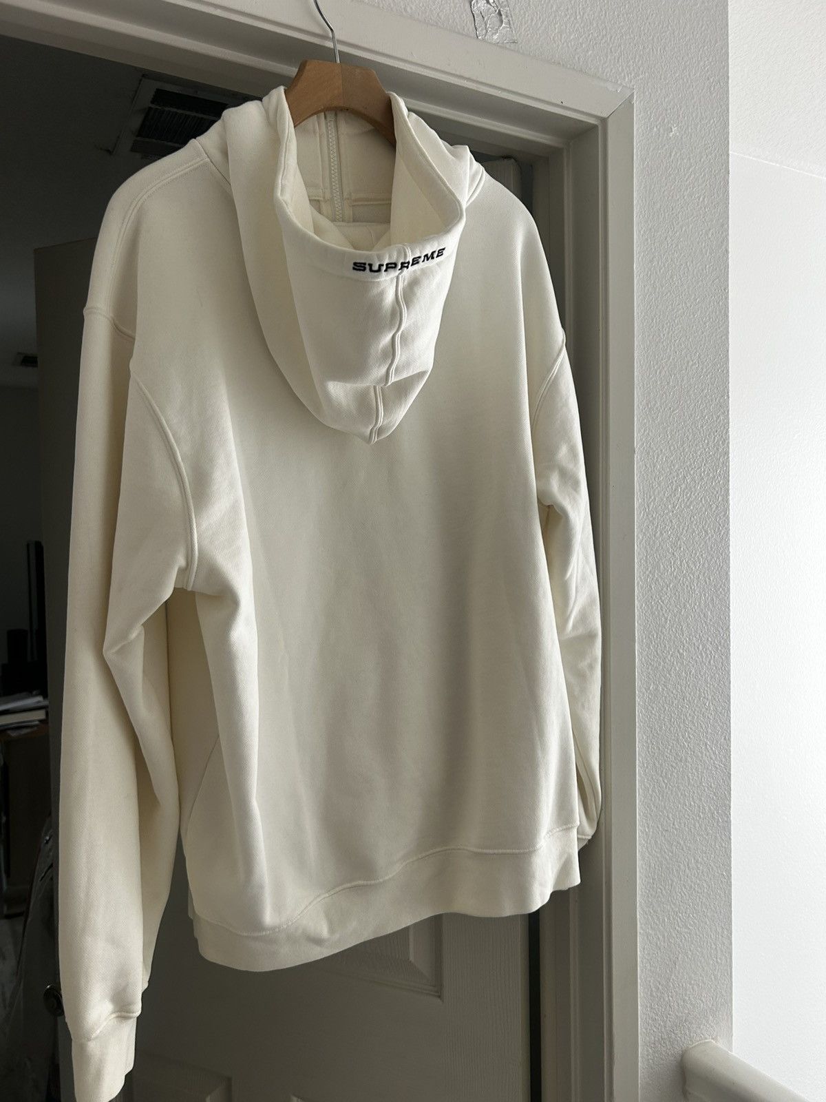 Nike × Supreme Supreme x Nike Half Zip Hooded Sweatshirt 'White' Size US L / EU 52-54 / 3 - 2 Thumbnail