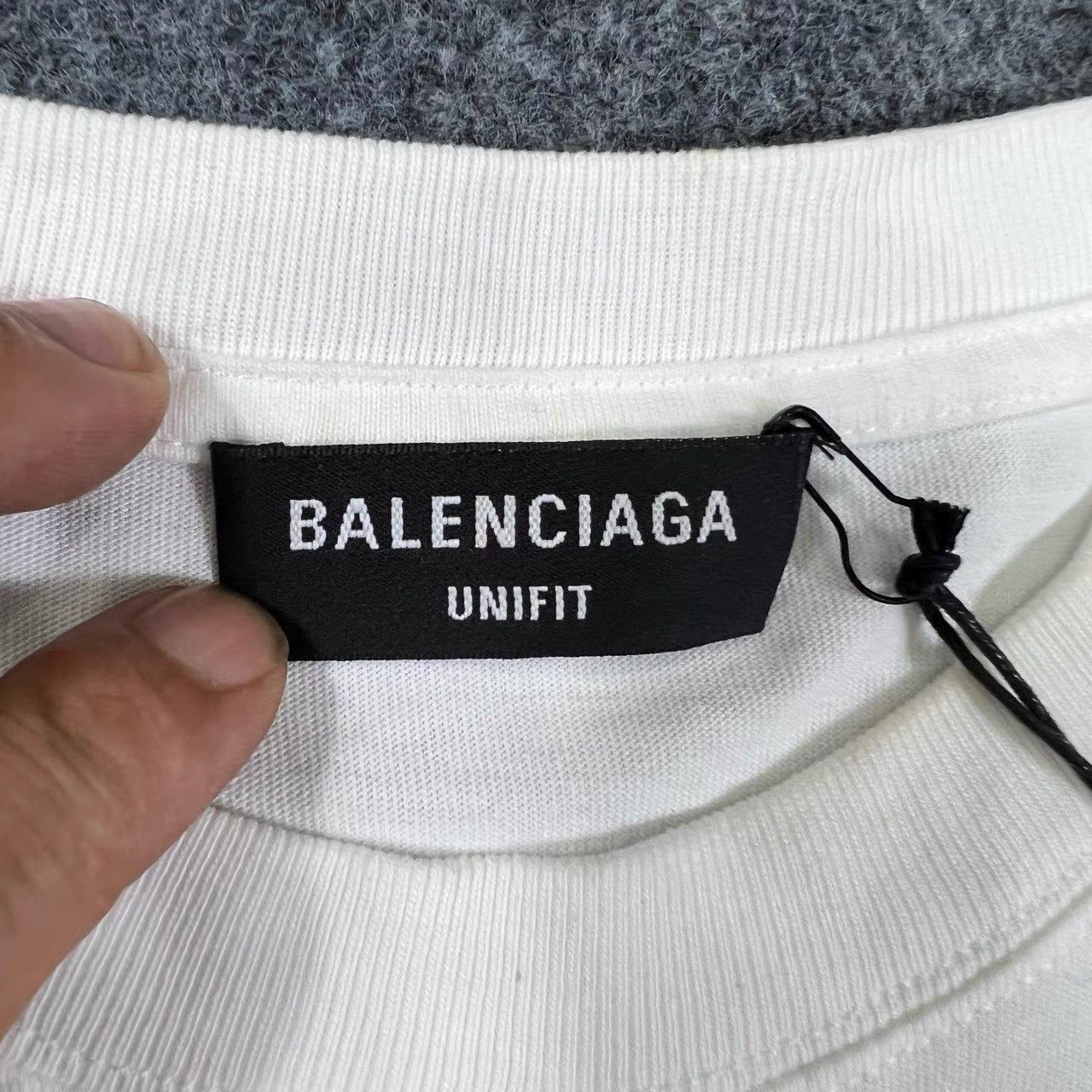 Balenciaga Balenciaga Embroidered Logo Short Sleeve K28 Size US XS / EU 42 / 0 - 3 Thumbnail