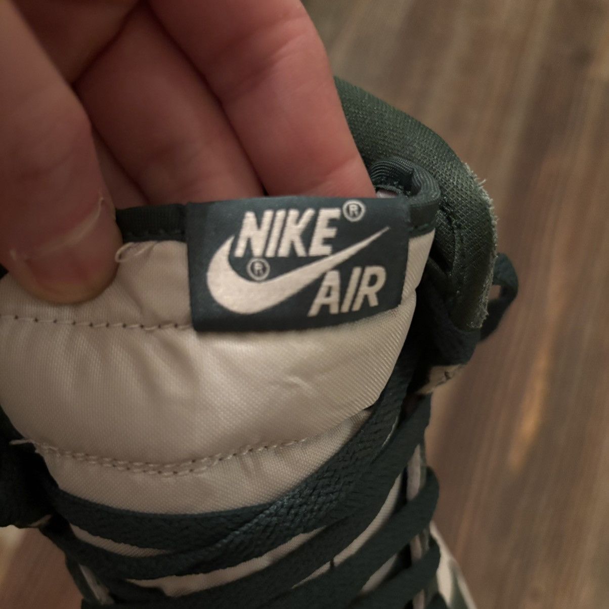 Jordan Brand Air Jordan 1 Retro High OG Gorge Green Size US 10.5 / EU 43-44 - 6 Thumbnail