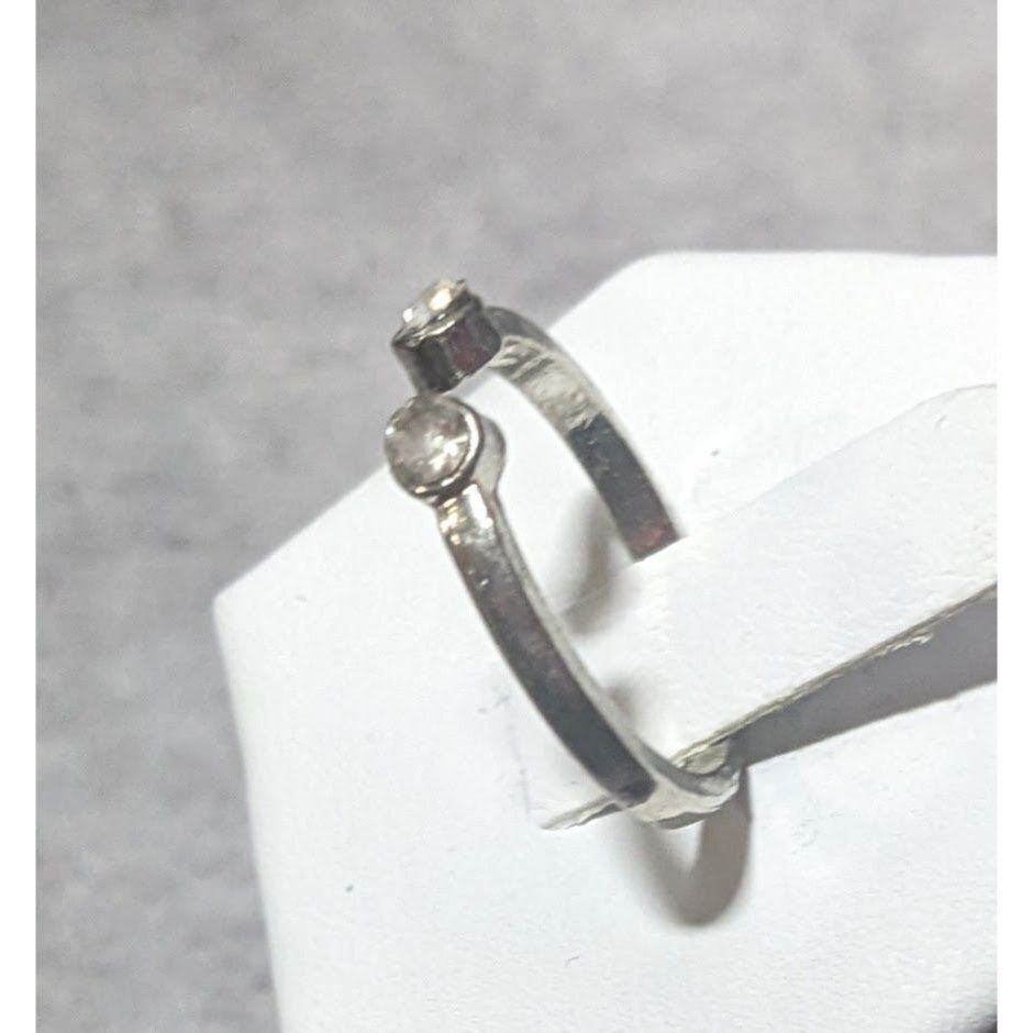 Other Casual Silver Tone Open Top Clear Stone Ring Size 6 1/2 Size ONE SIZE - 3 Thumbnail