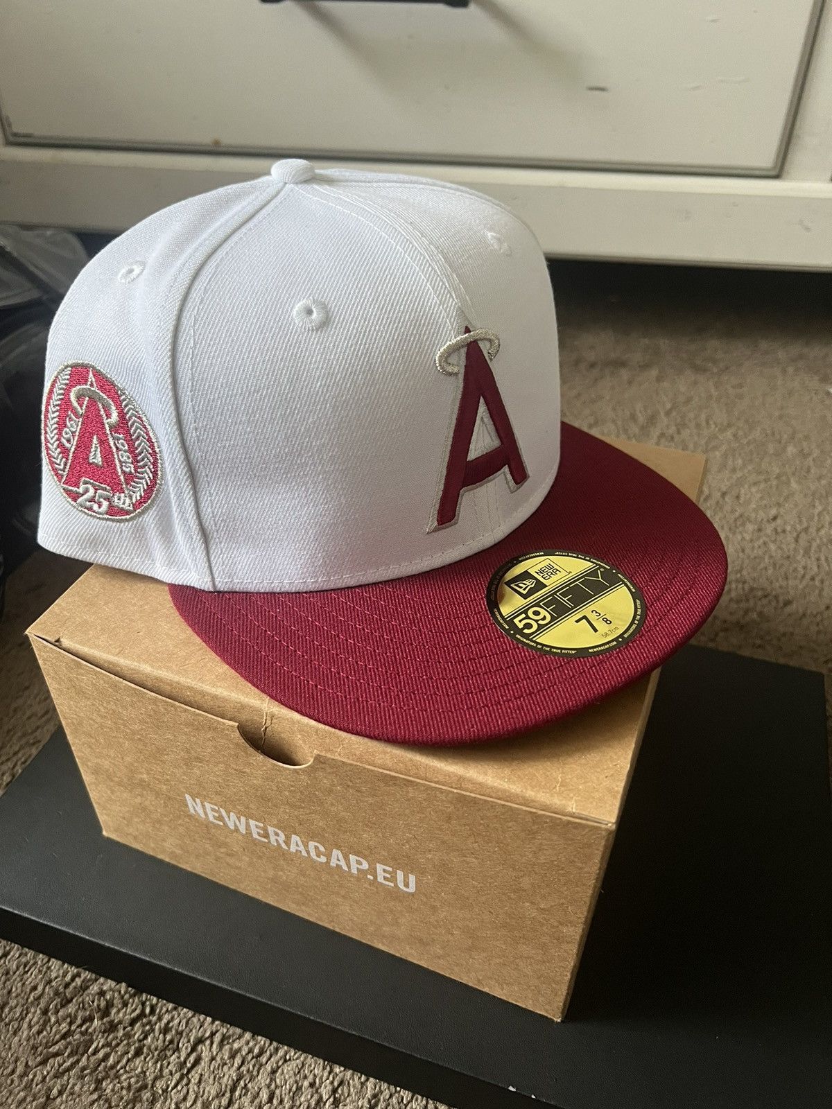 Angels two tone 7 3/8s DS