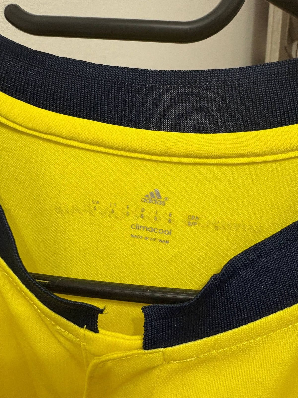 Adidas Adidas columbia 2015 Size US S / EU 44-46 / 1 - 5 Thumbnail