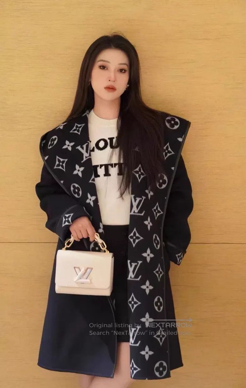 Louis Vuitton Louis Vuitton Dark blue lace-up midi coat Size XS / US 0-2 / IT 36-38 - 8 Thumbnail